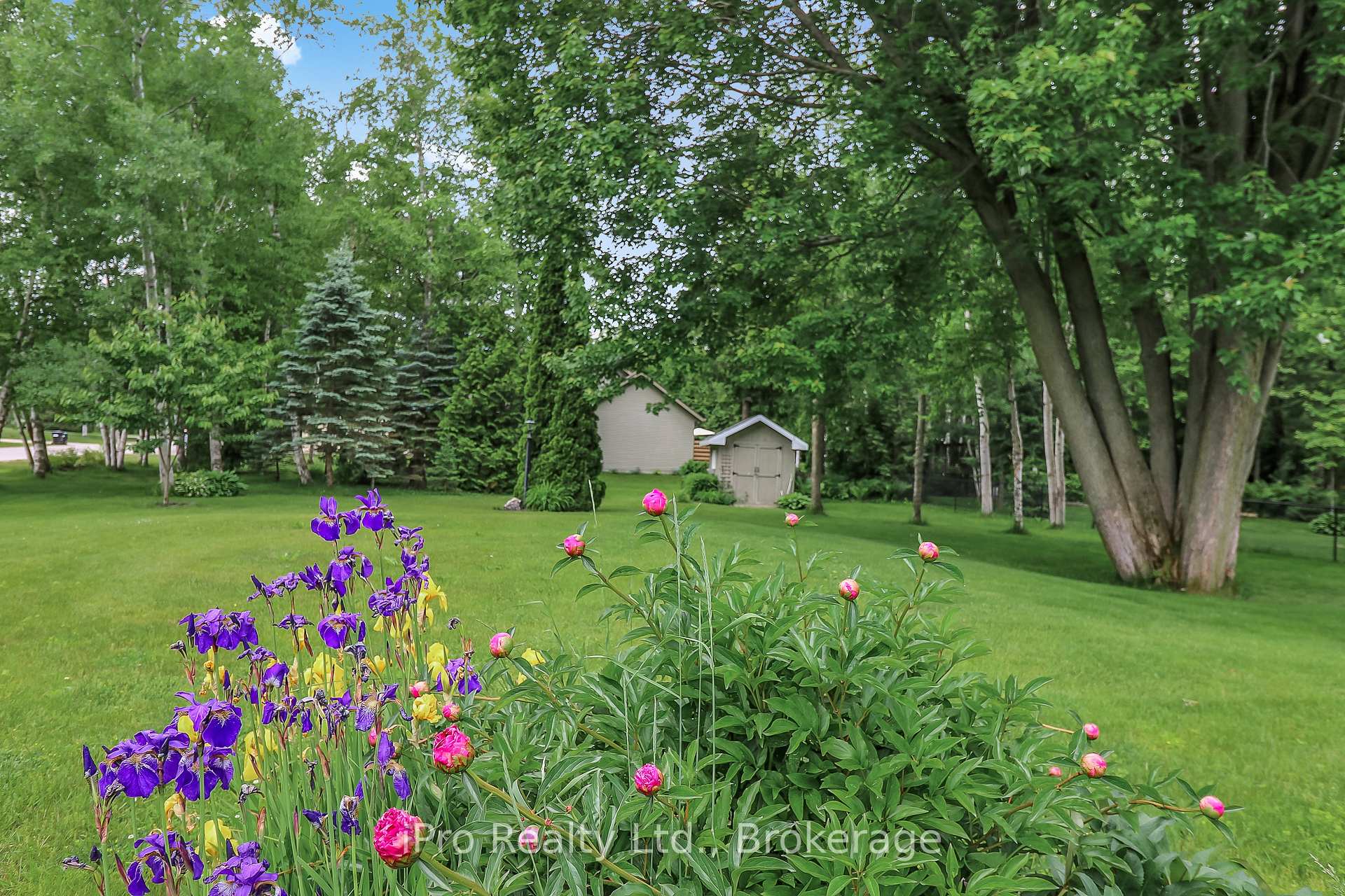 Photo 35 of 16 Martyn Drive, Wasaga Beach — HOMEH