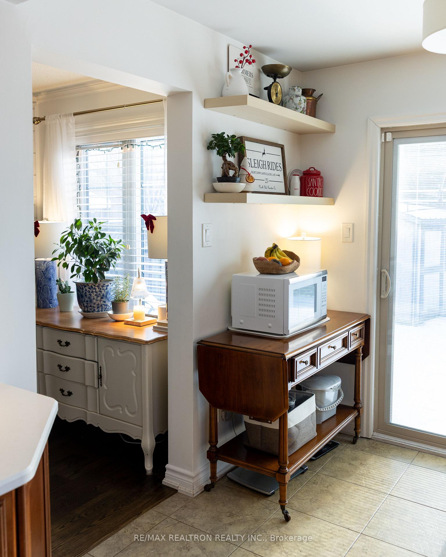 Photo 4 of 117 Timber Mill Avenue, Whitby, Williamsburg — HOMEH