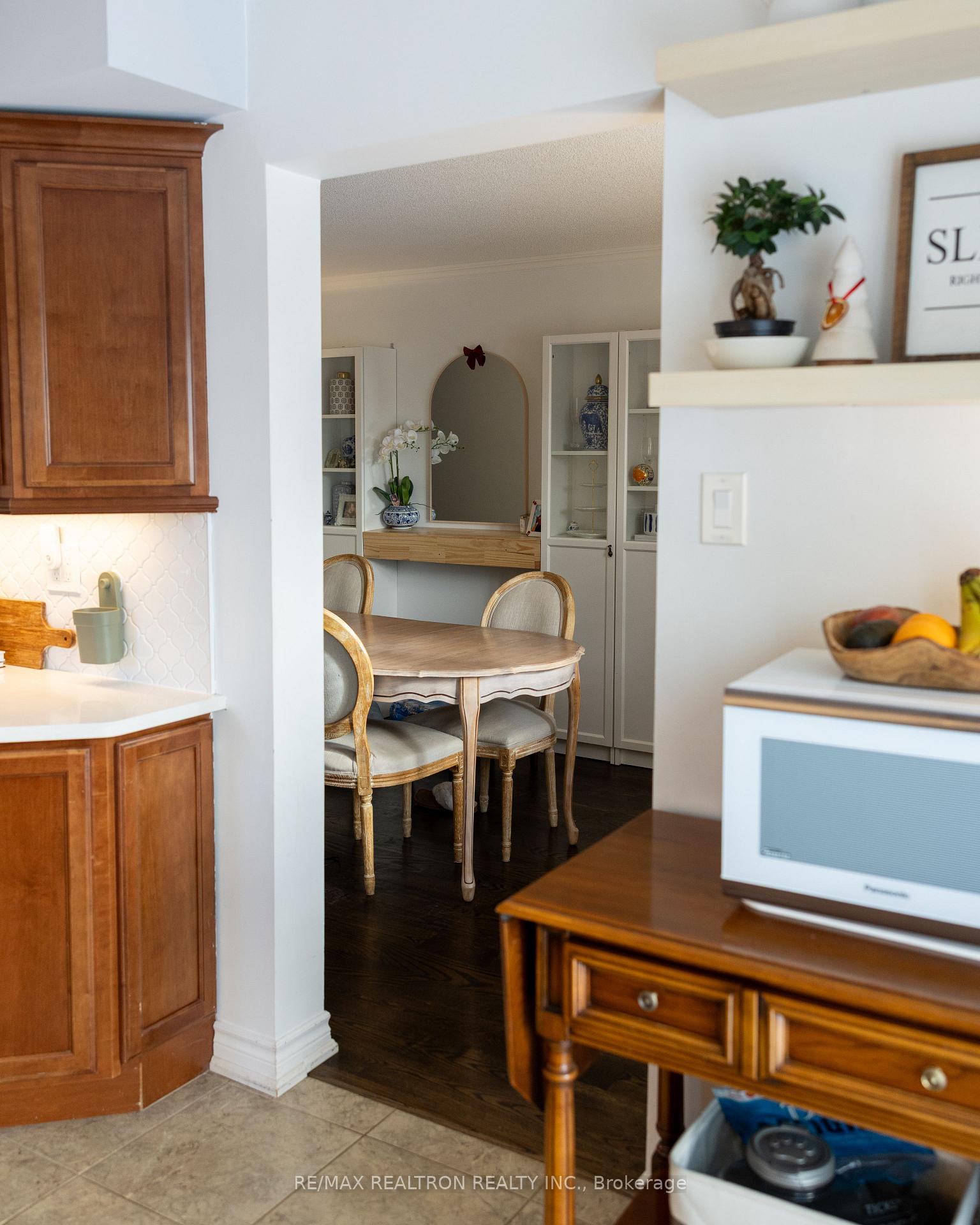 Photo 5 of 117 Timber Mill Avenue, Whitby, Williamsburg — HOMEH