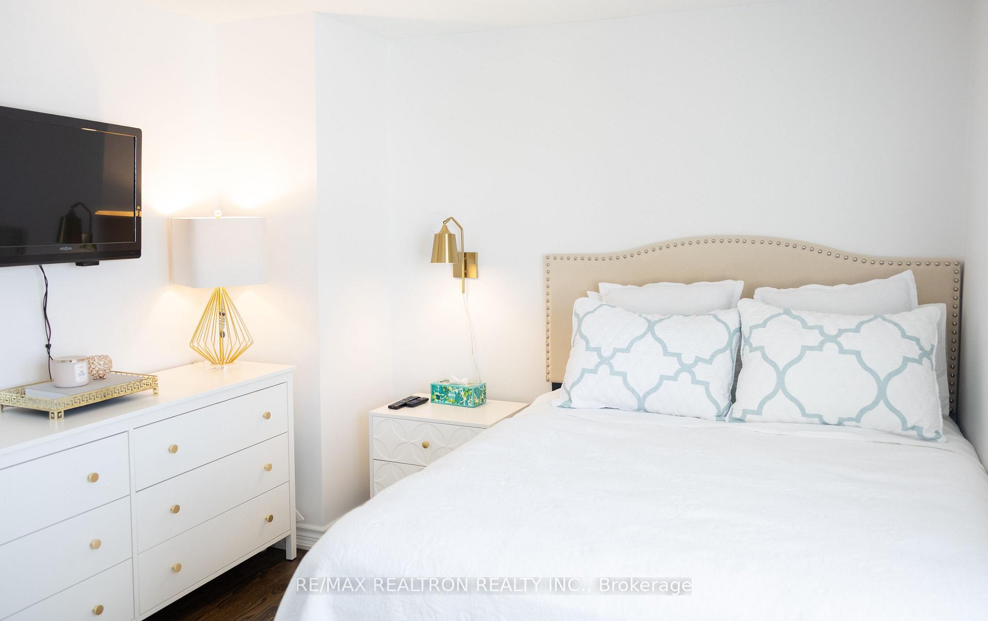 Photo 23 of 117 Timber Mill Avenue, Whitby, Williamsburg — HOMEH