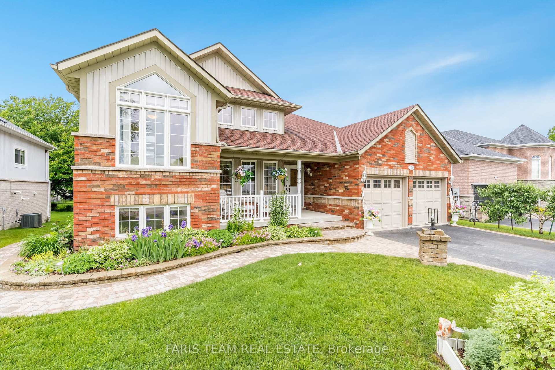 Photo 3 of 106 Royal Beech Drive, Wasaga Beach — HOMEH