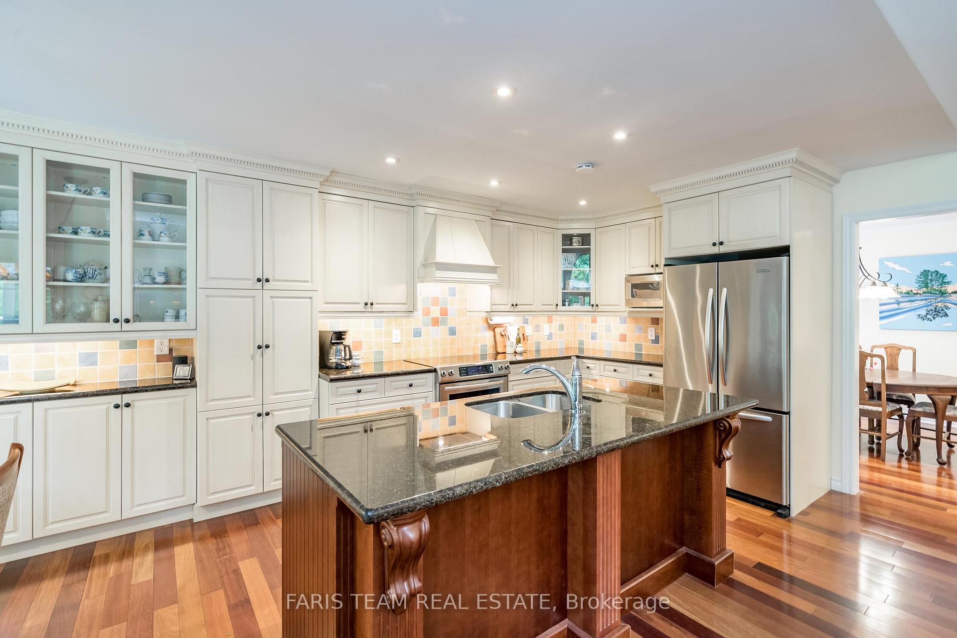 Photo 5 of 106 Royal Beech Drive, Wasaga Beach — HOMEH
