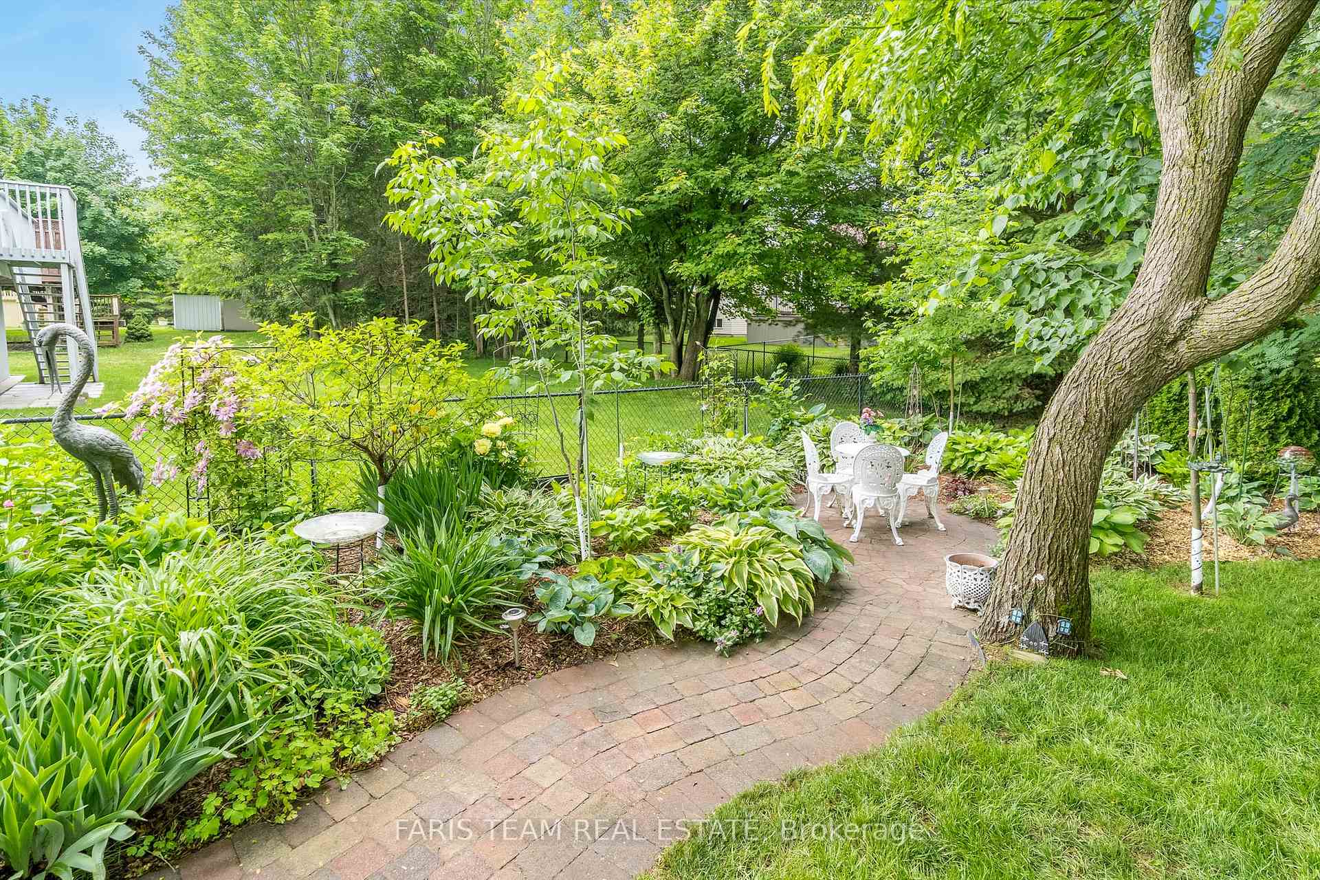 Photo 37 of 106 Royal Beech Drive, Wasaga Beach — HOMEH