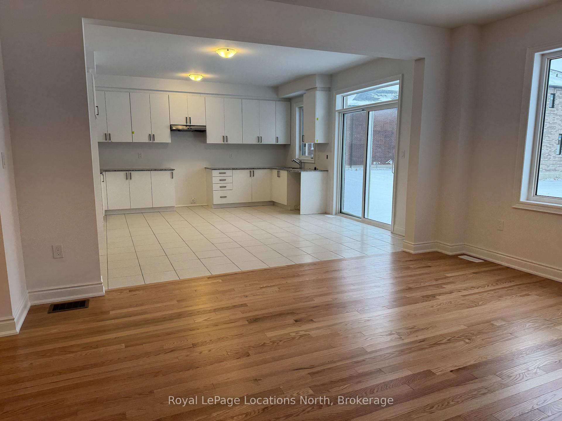 Photo 5 of 7 Amber Drive, Wasaga Beach — HOMEH