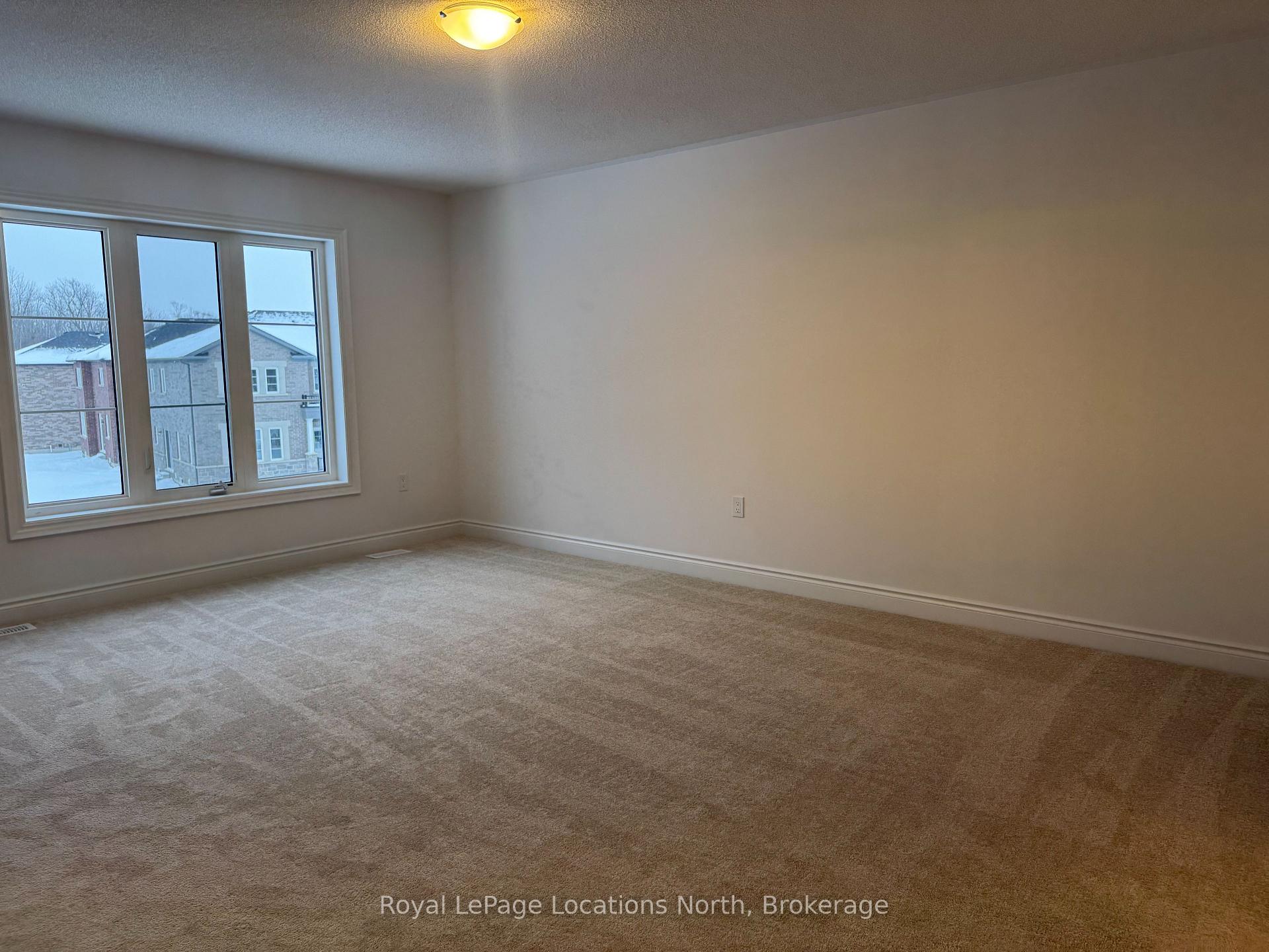 Photo 6 of 7 Amber Drive, Wasaga Beach — HOMEH
