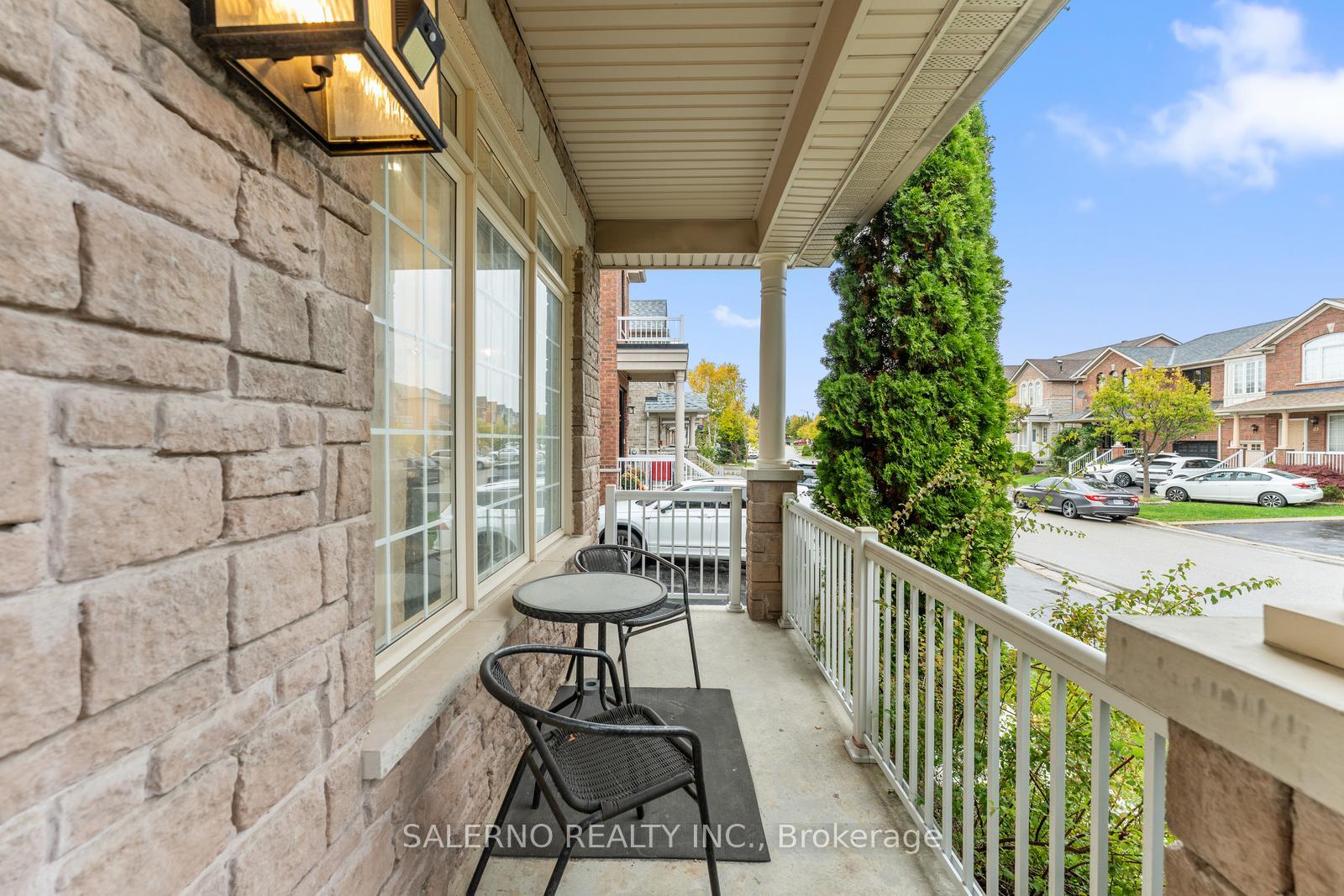 Photo 5 of 16 Dylan Street, Vaughan, Vellore Village — HOMEH
