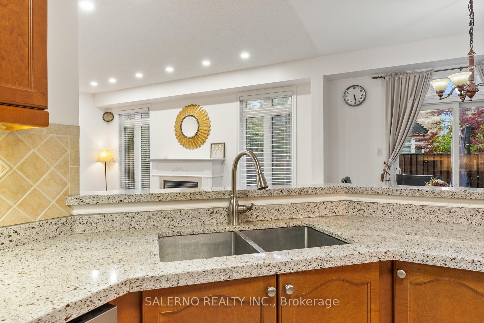 Photo 18 of 16 Dylan Street, Vaughan, Vellore Village — HOMEH