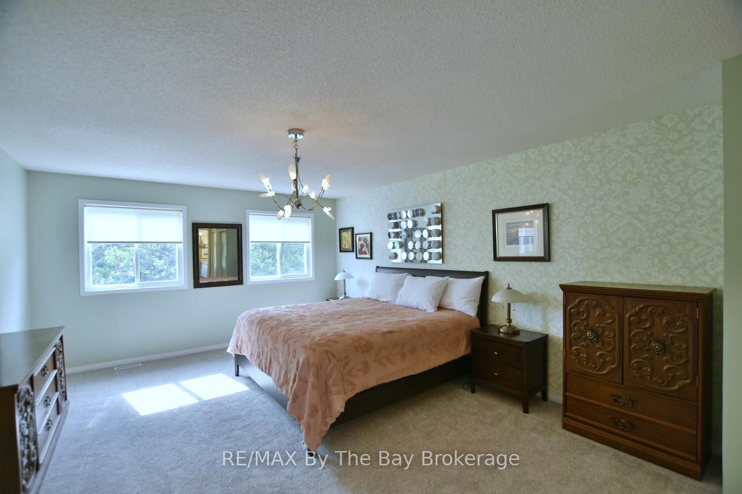Photo 15 of 95 Royal Beech Drive, Wasaga Beach — HOMEH