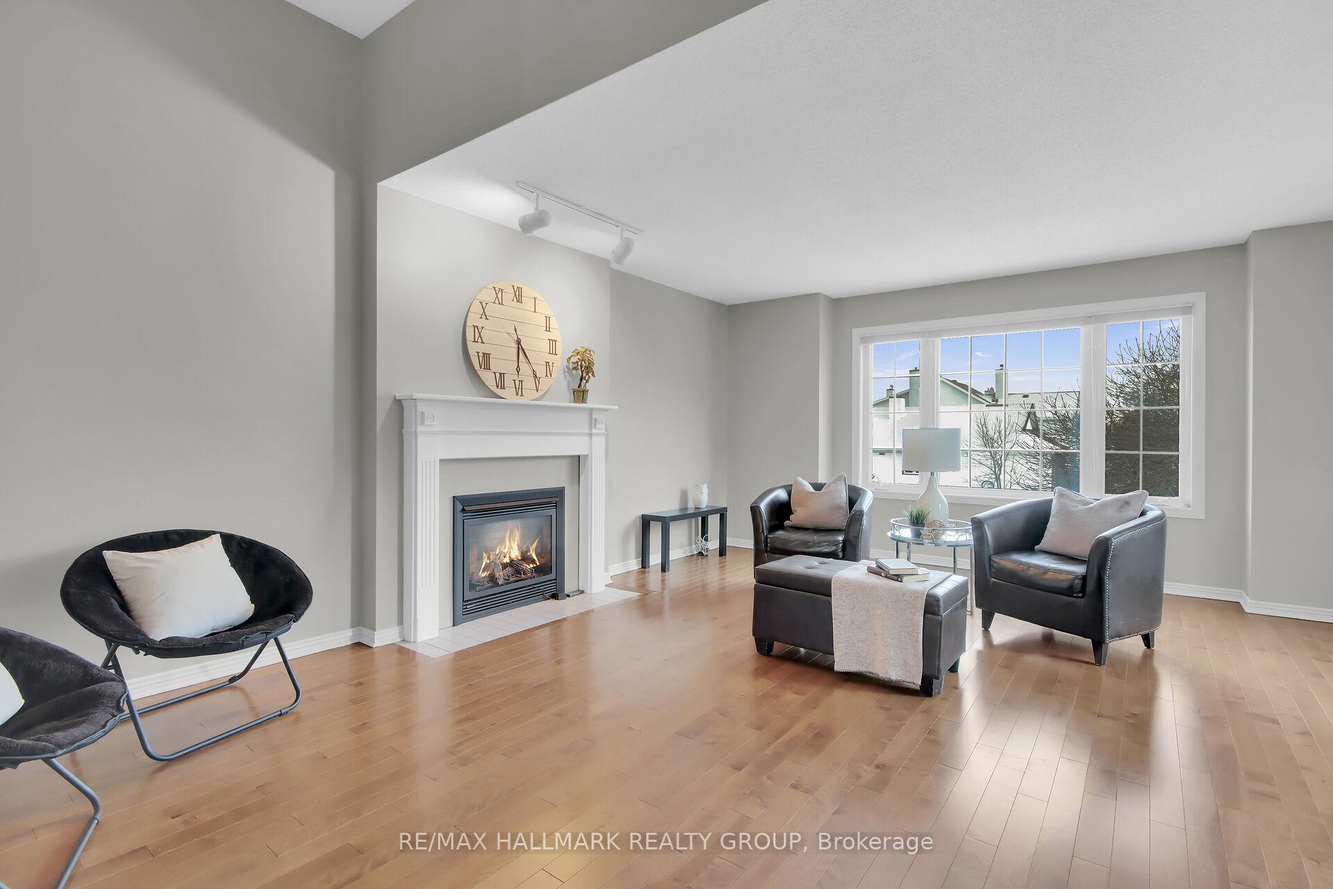 Photo 5 of 32 Forestview Crescent, Ottawa, Westcliffe Estates — HOMEH