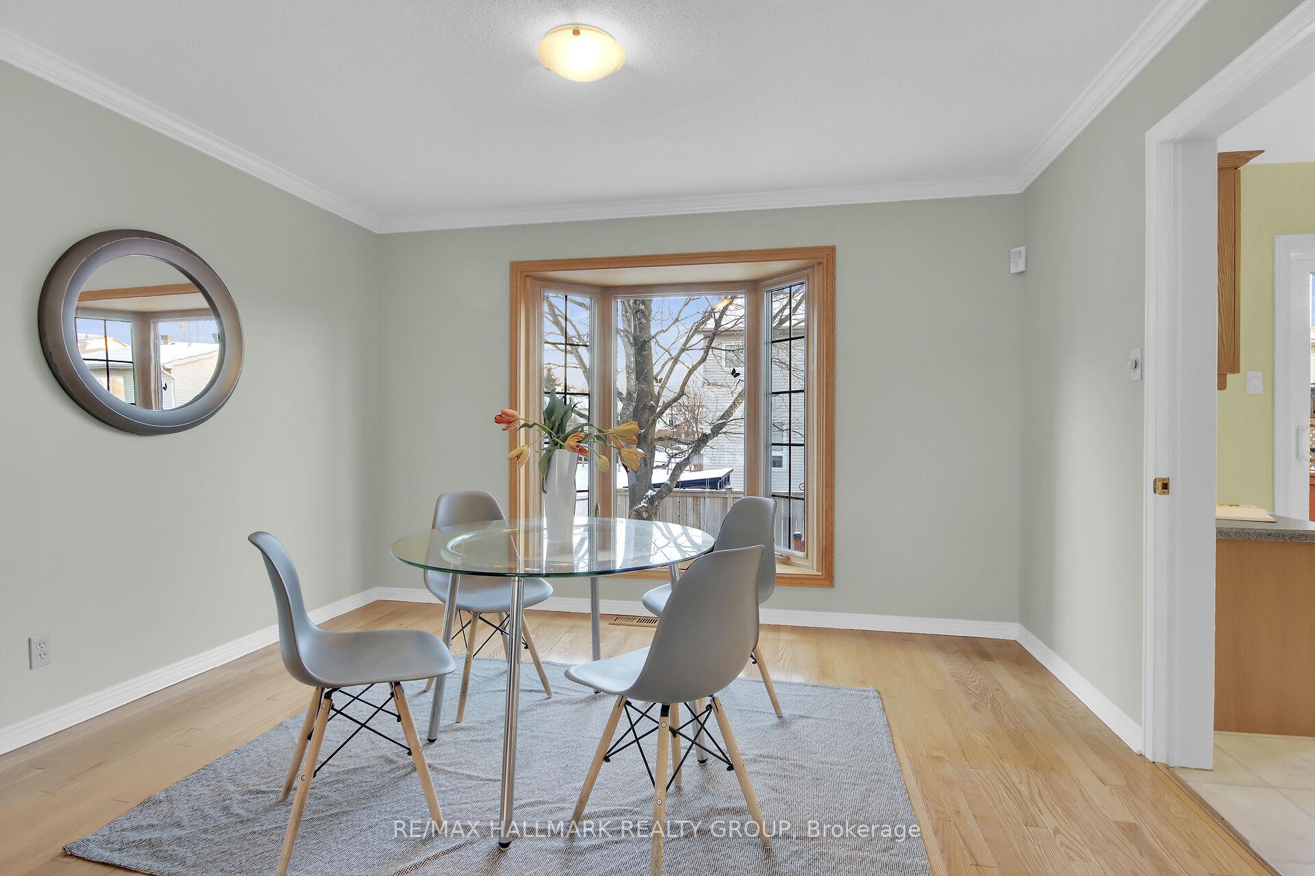 Photo 15 of 32 Forestview Crescent, Ottawa, Westcliffe Estates — HOMEH