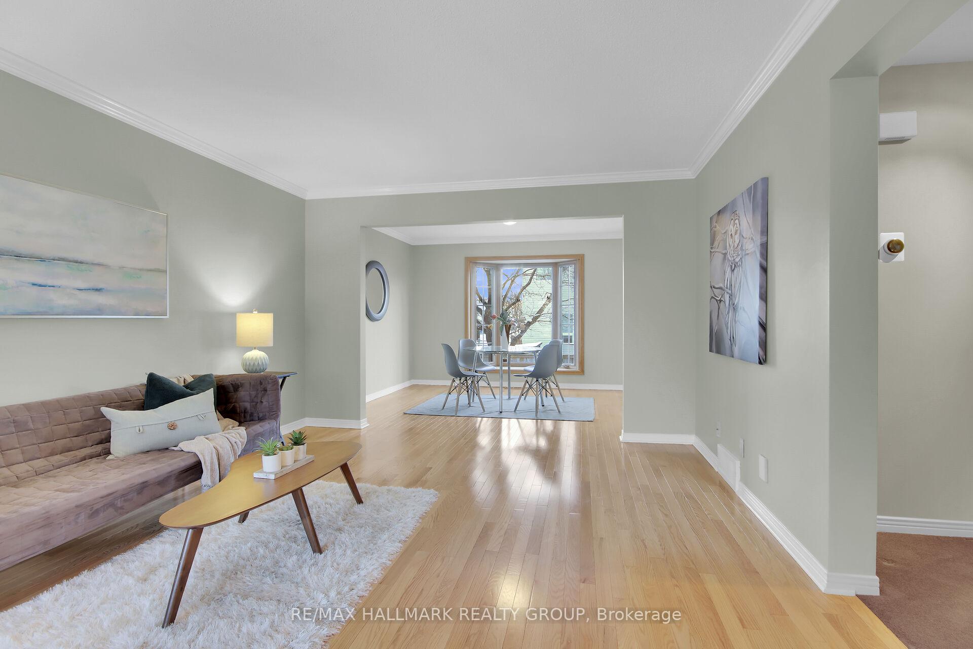 Photo 18 of 32 Forestview Crescent, Ottawa, Westcliffe Estates — HOMEH