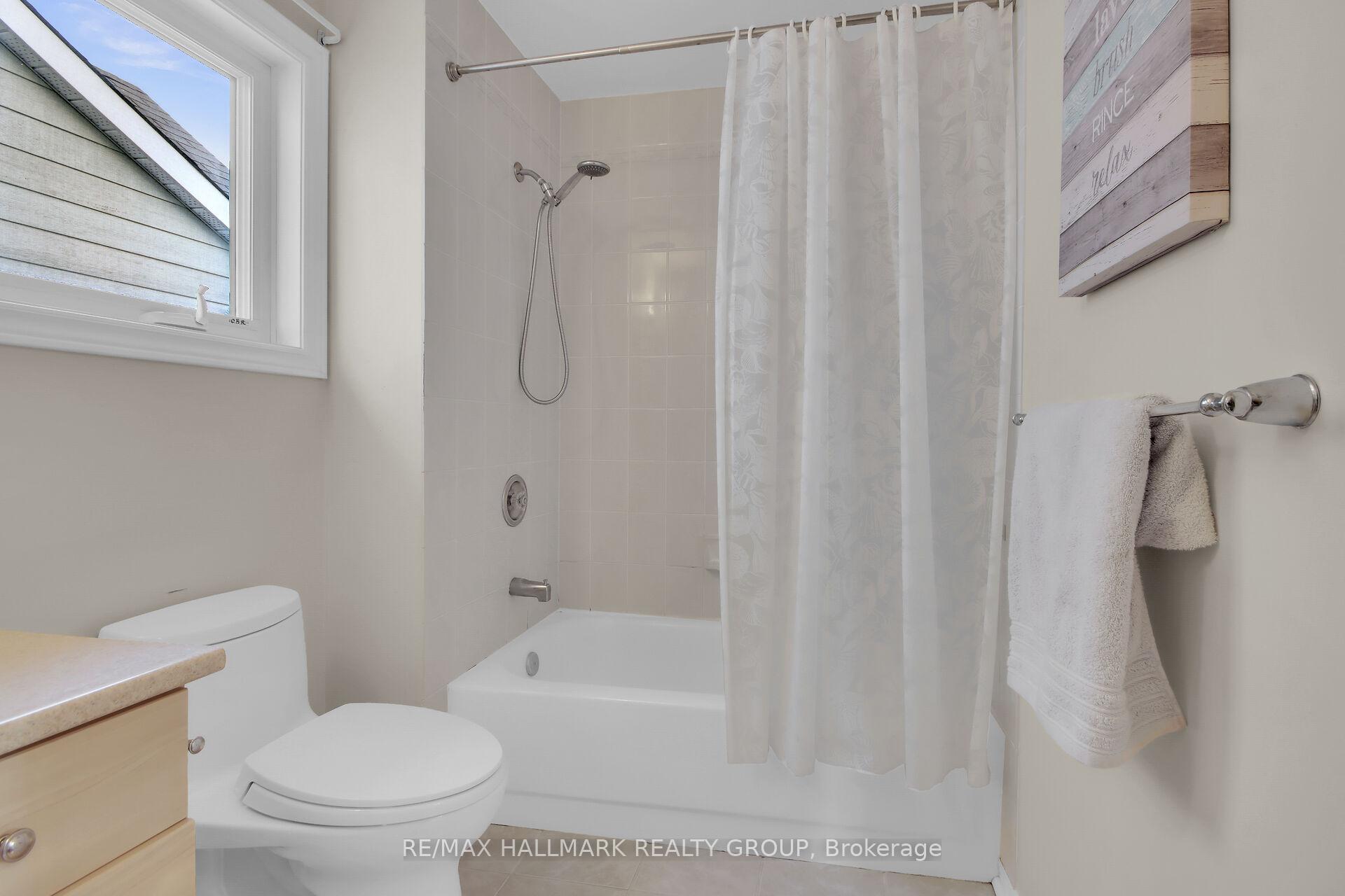 Photo 32 of 32 Forestview Crescent, Ottawa, Westcliffe Estates — HOMEH