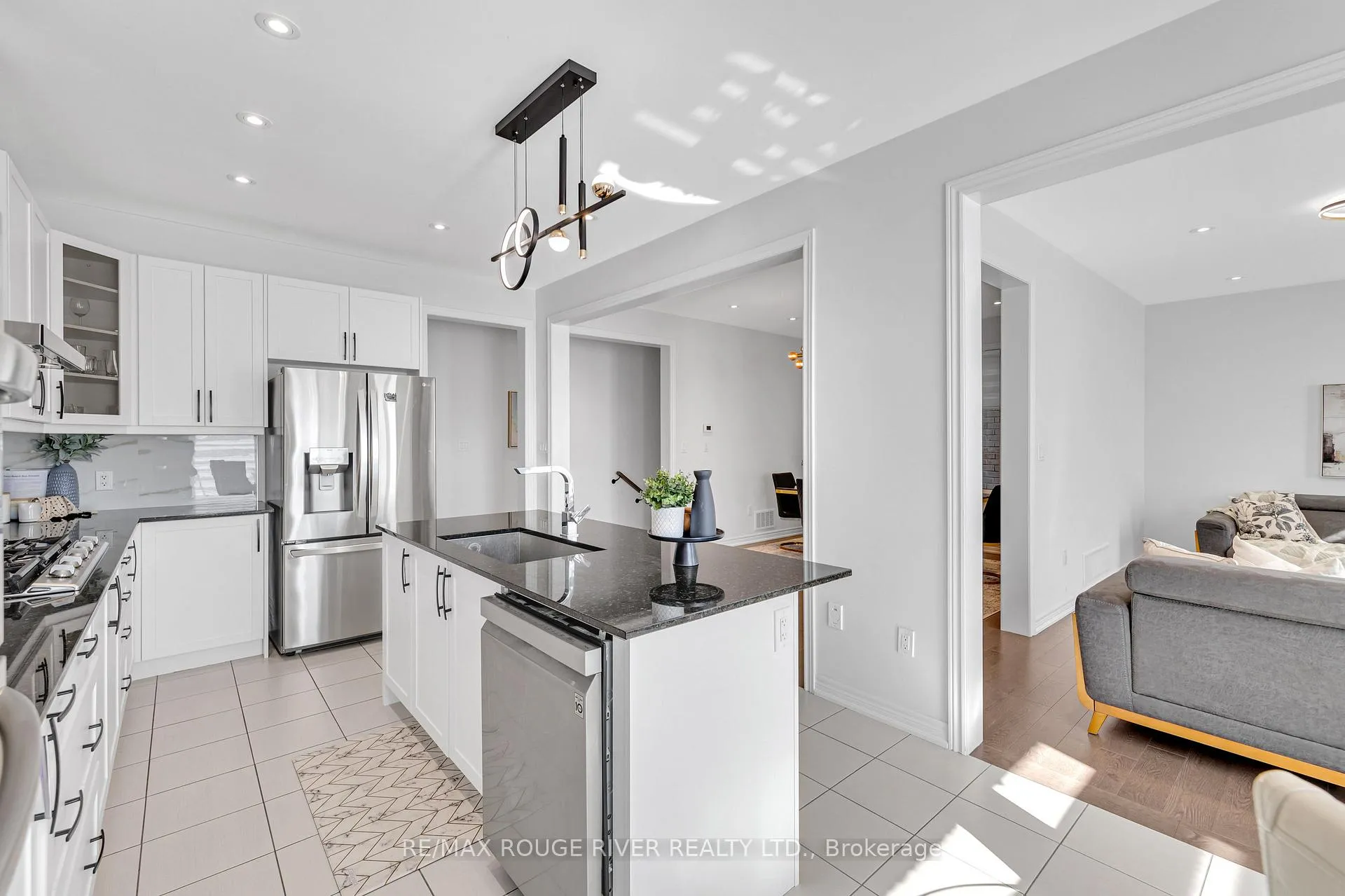Photo 15 of 21 Priory Drive, Whitby, Rural Whitby — HOMEH