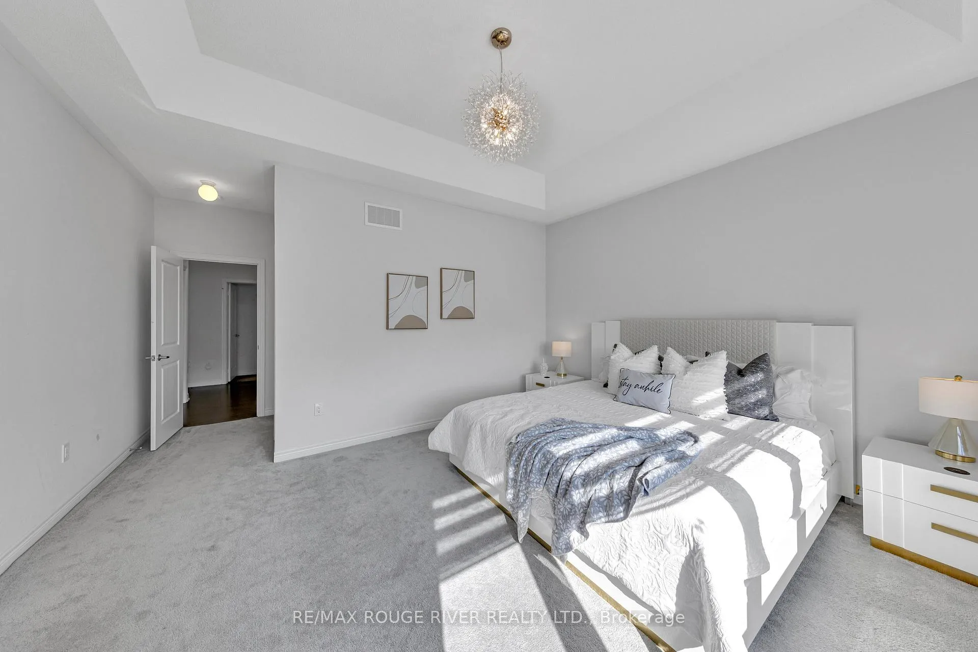 Photo 23 of 21 Priory Drive, Whitby, Rural Whitby — HOMEH