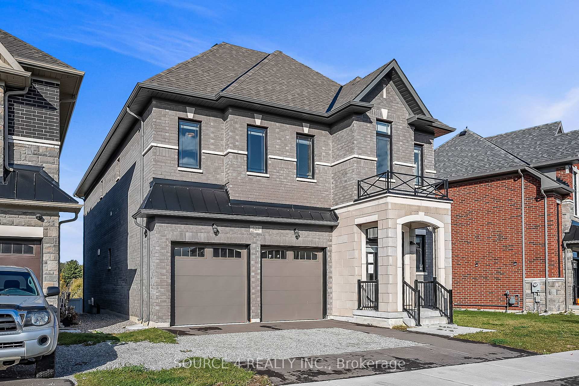 Front of 522 Kleinburg Summit Way