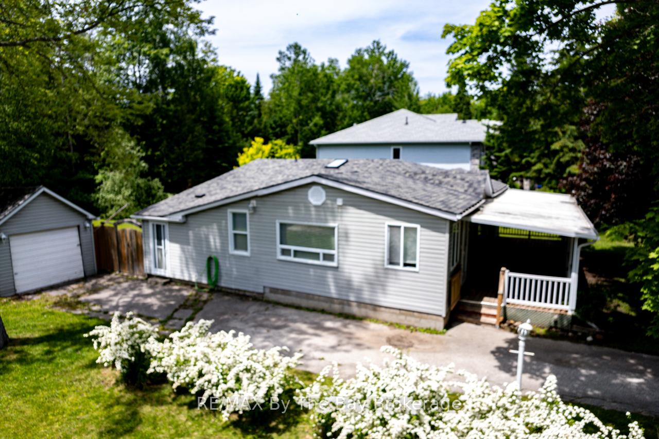 Photo 3 of 58 47th Street S, Wasaga Beach — HOMEH