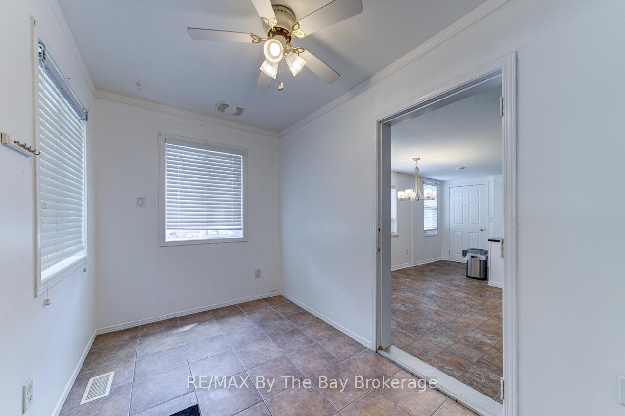 Photo 9 of 58 47th Street S, Wasaga Beach — HOMEH