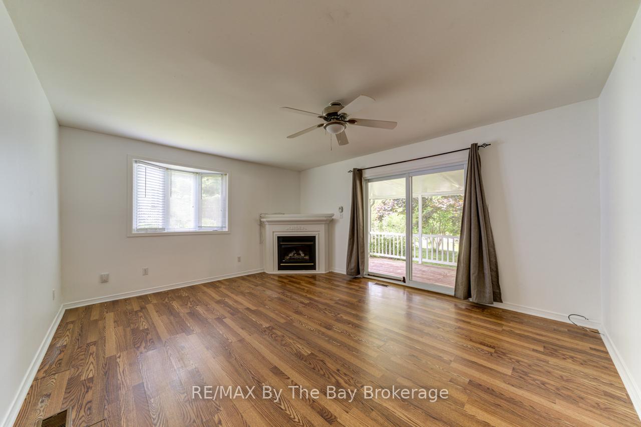 Photo 13 of 58 47th Street S, Wasaga Beach — HOMEH
