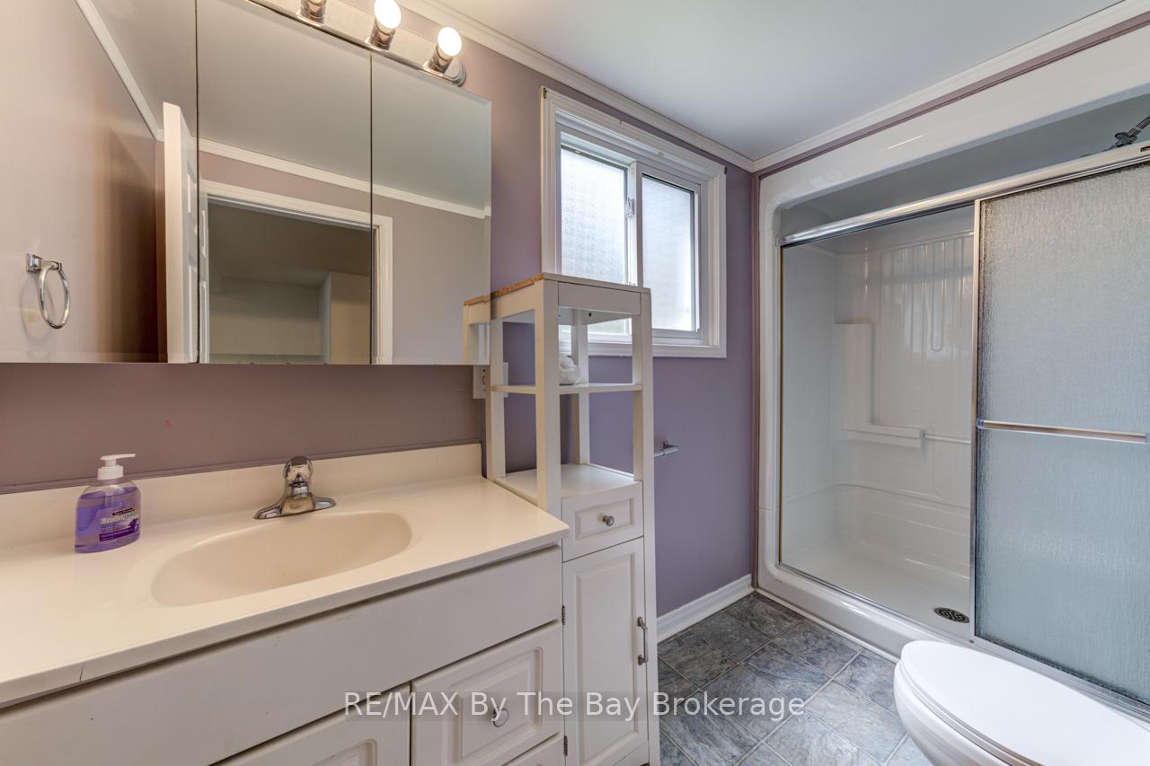 Photo 16 of 58 47th Street S, Wasaga Beach — HOMEH