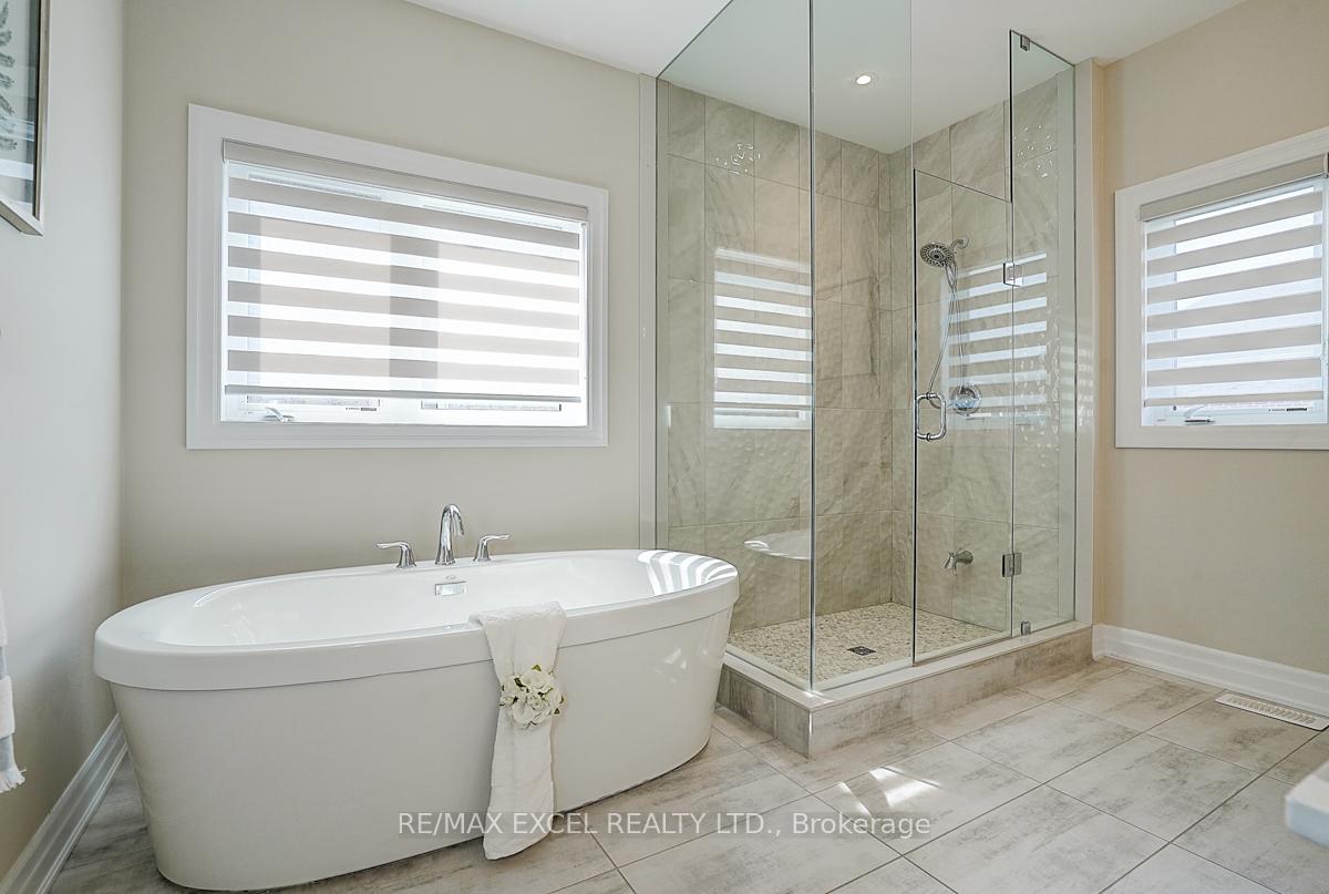 Photo 30 of 137 Pine Hill Crescent, Aurora, Aurora Estates — HOMEH