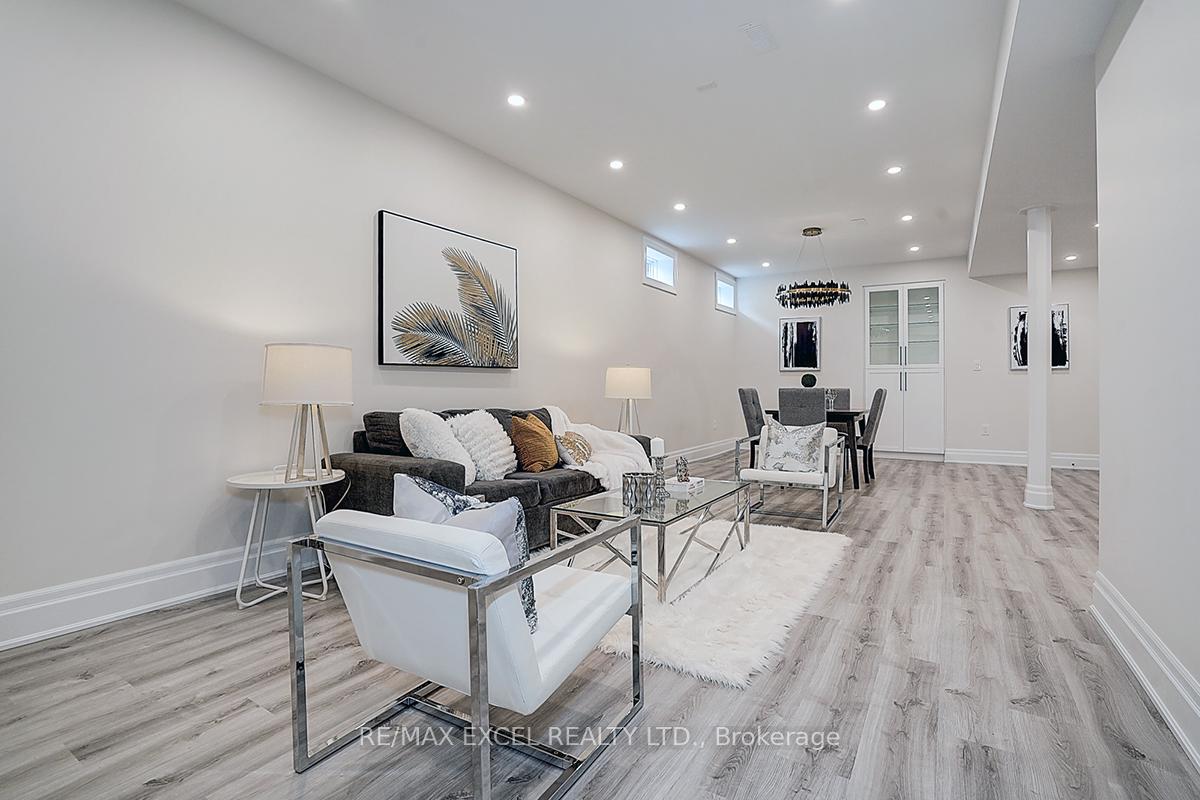 Photo 42 of 137 Pine Hill Crescent, Aurora, Aurora Estates — HOMEH