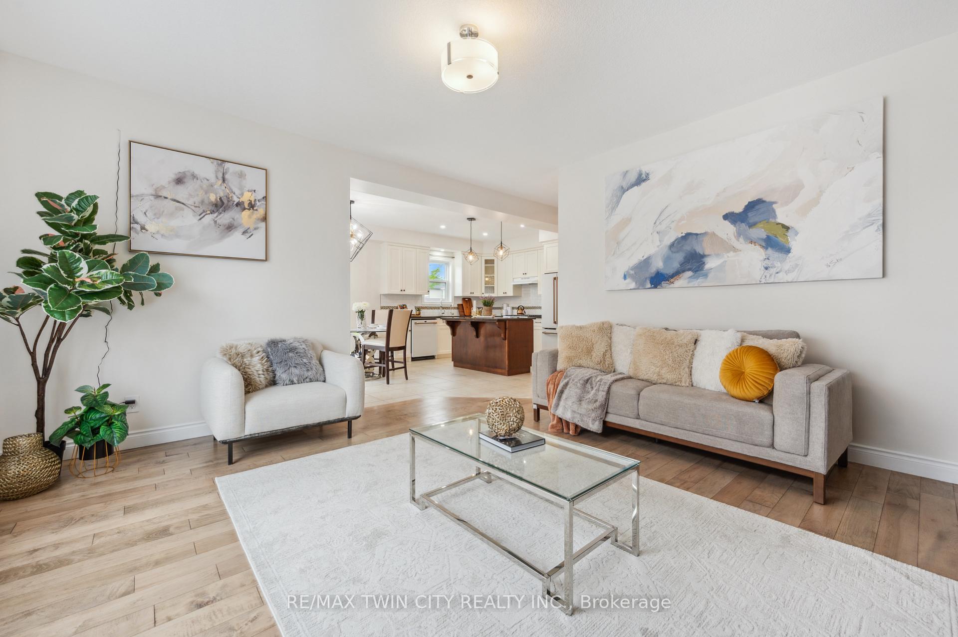 Photo 9 of 450 Applegate Court, Waterloo, Westvale — HOMEH