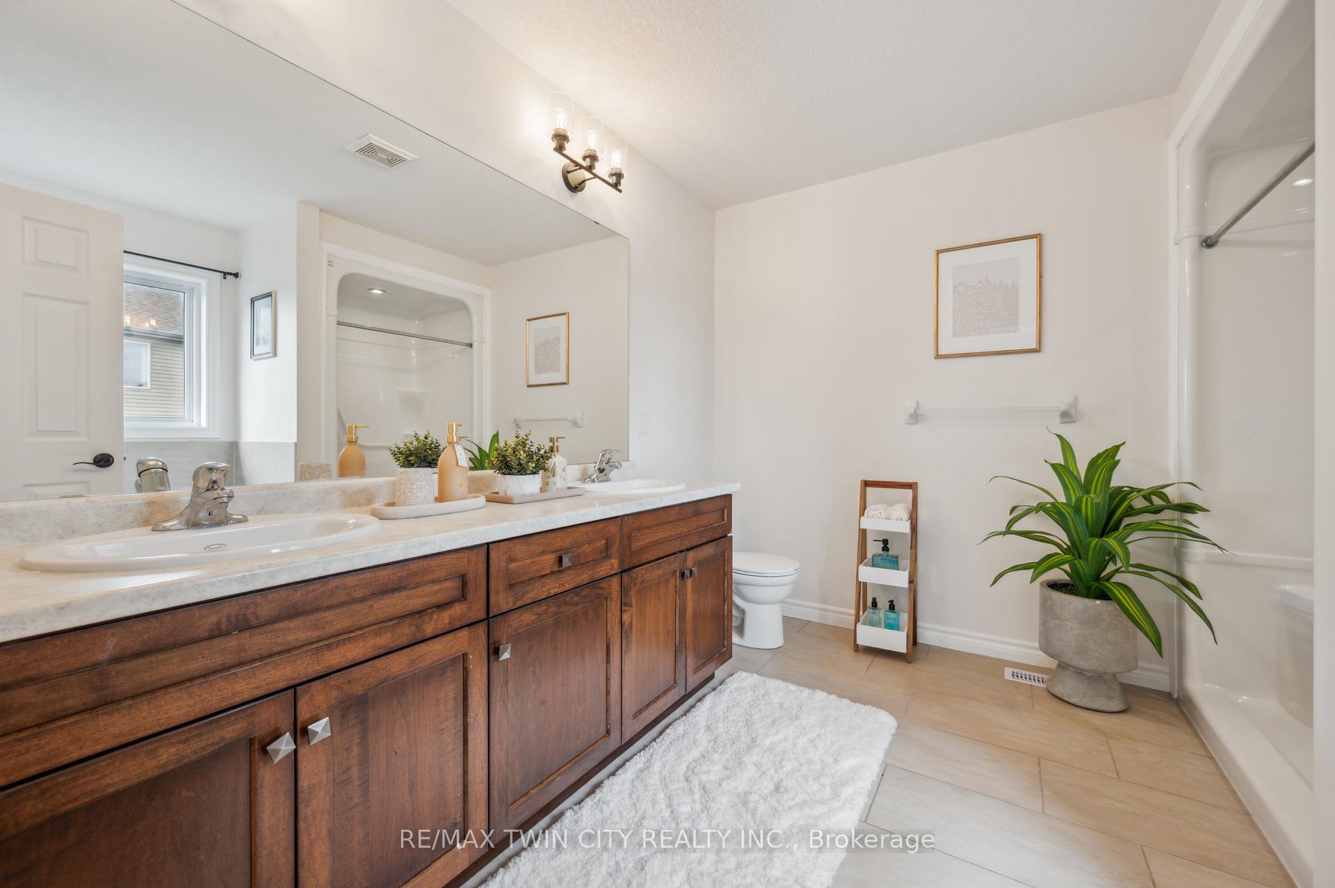 Photo 32 of 450 Applegate Court, Waterloo, Westvale — HOMEH