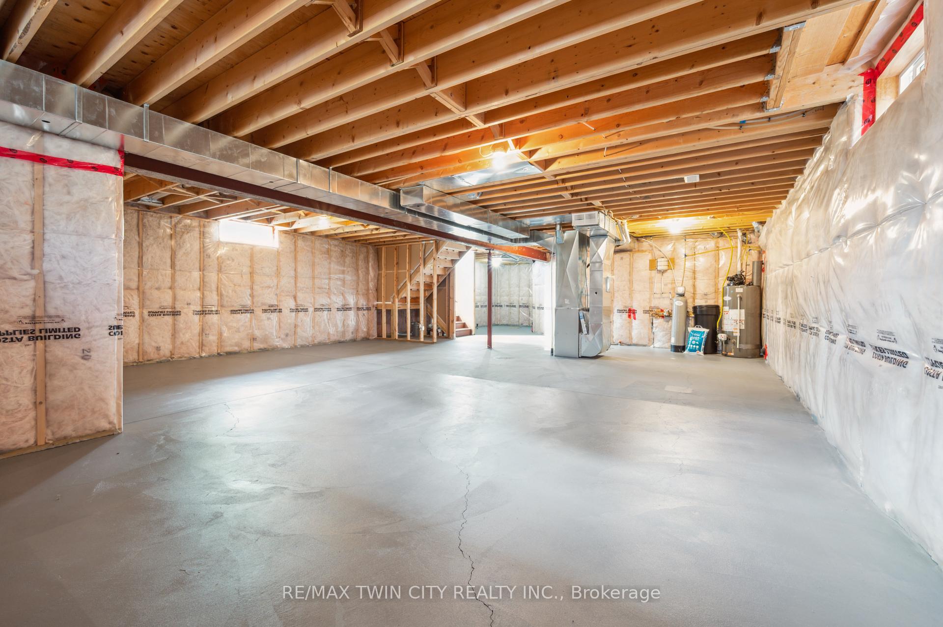 Photo 36 of 450 Applegate Court, Waterloo, Westvale — HOMEH