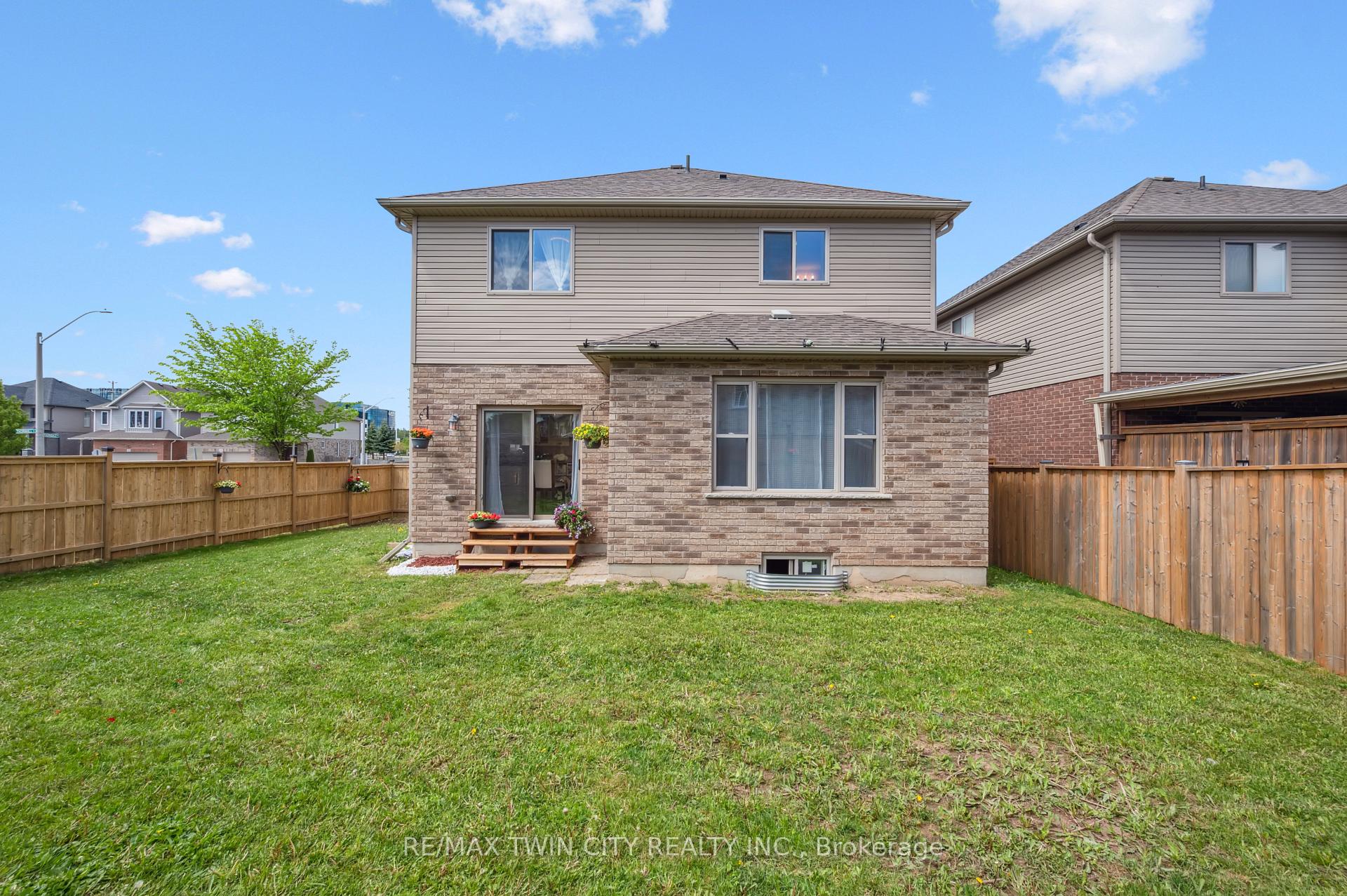 Photo 41 of 450 Applegate Court, Waterloo, Westvale — HOMEH
