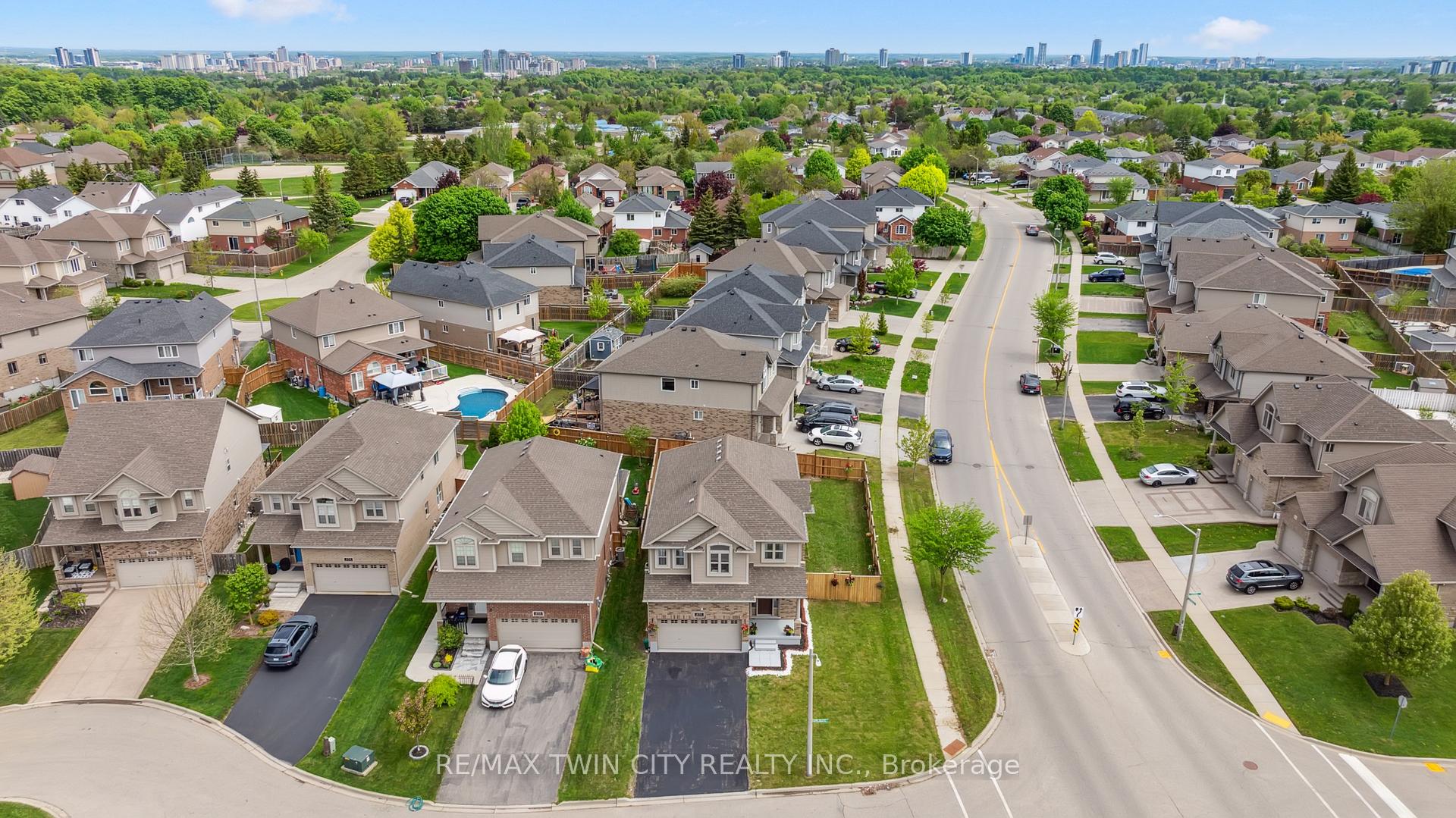 Photo 46 of 450 Applegate Court, Waterloo, Westvale — HOMEH