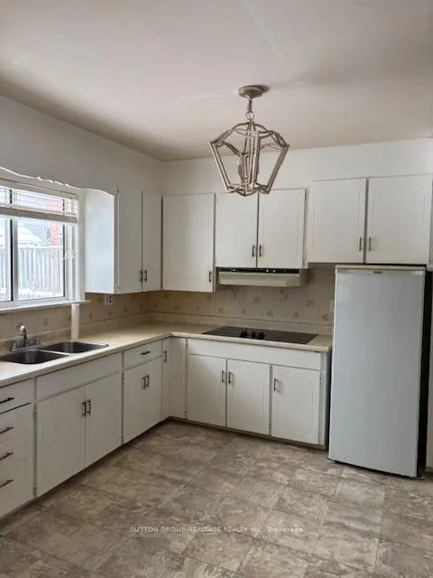 Photo 9 of 150 Winchester Road E, Whitby, Brooklin — HOMEH