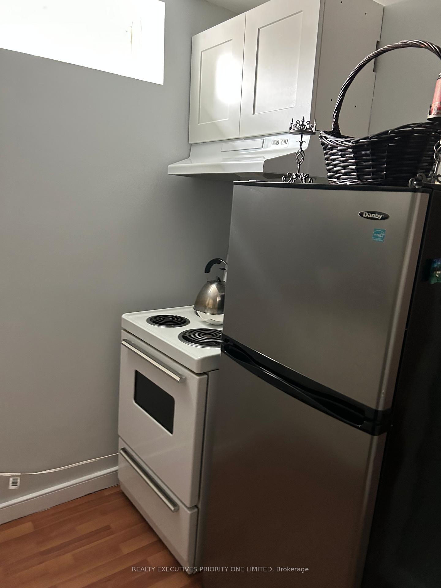 Photo 8 of 210 Regency View Heights, Vaughan, Maple — HOMEH