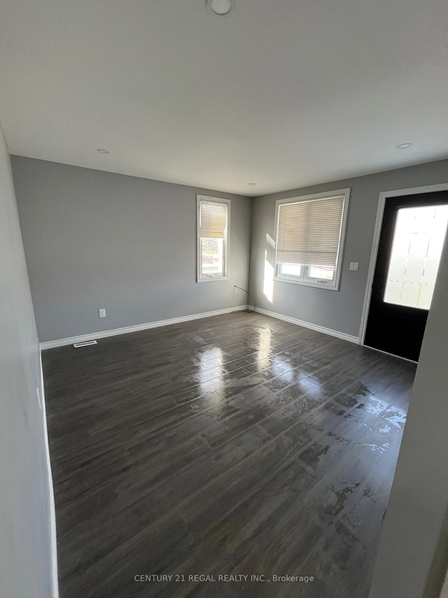 Photo 3 of 259 Tiffin Street, Barrie, 400 North — HOMEH