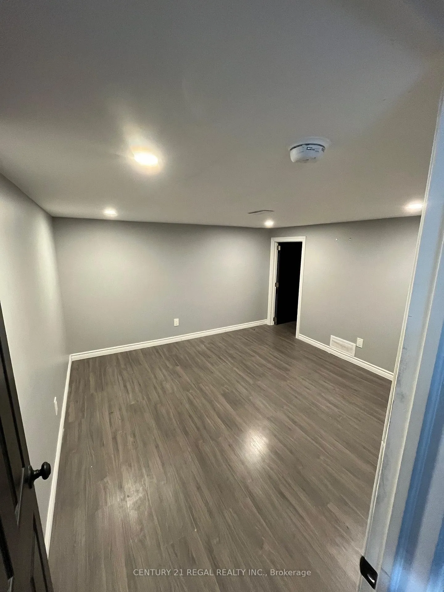 Photo 9 of 259 Tiffin Street, Barrie, 400 North — HOMEH