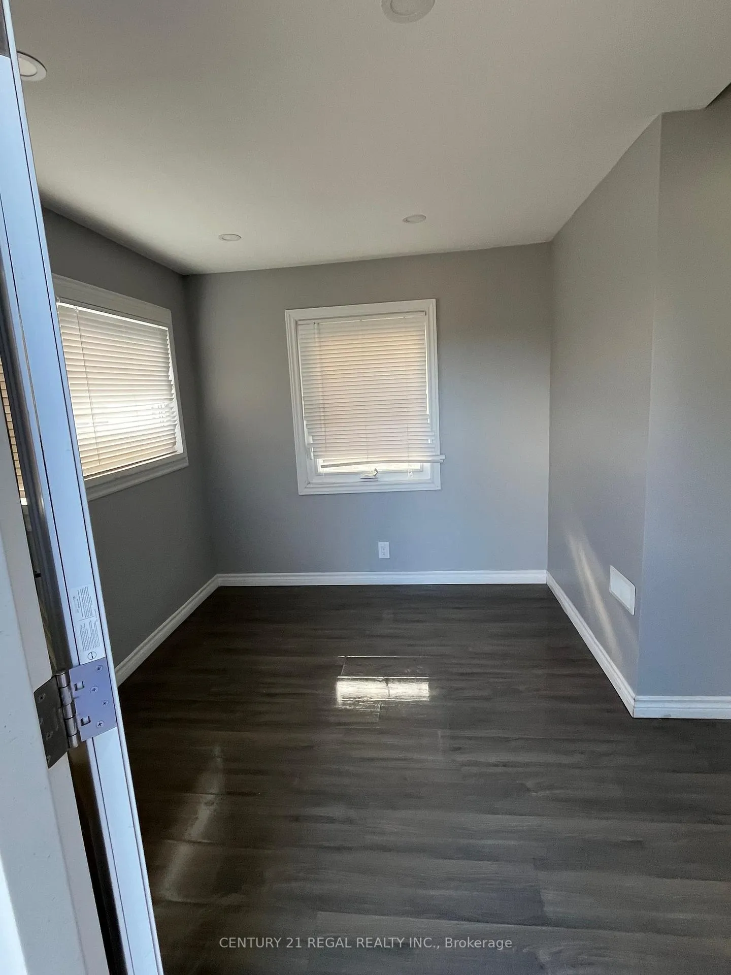 Photo 13 of 259 Tiffin Street, Barrie, 400 North — HOMEH