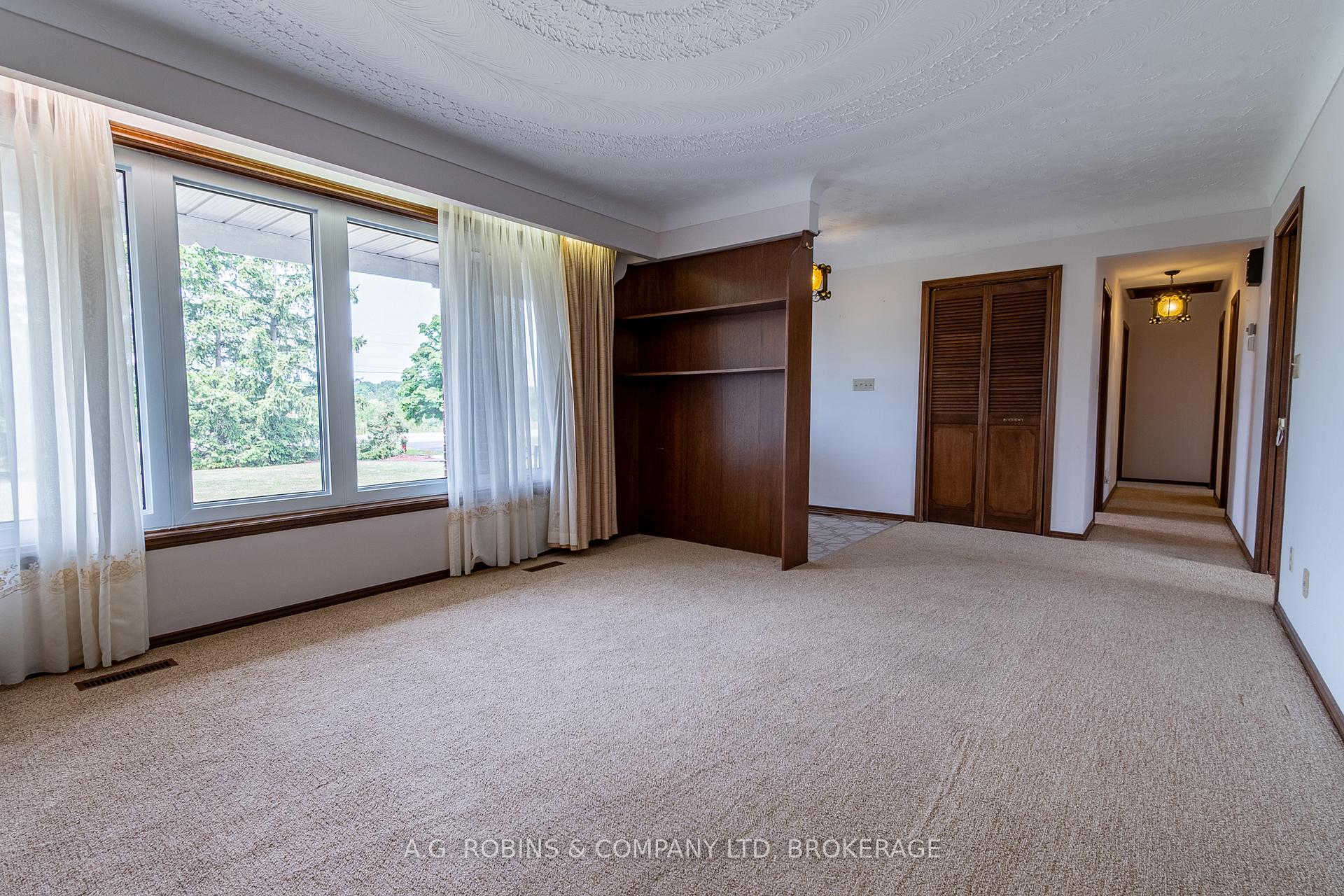 Photo 5 of 152 Doan's Ridge Road, Welland, Cooks Mills — HOMEH