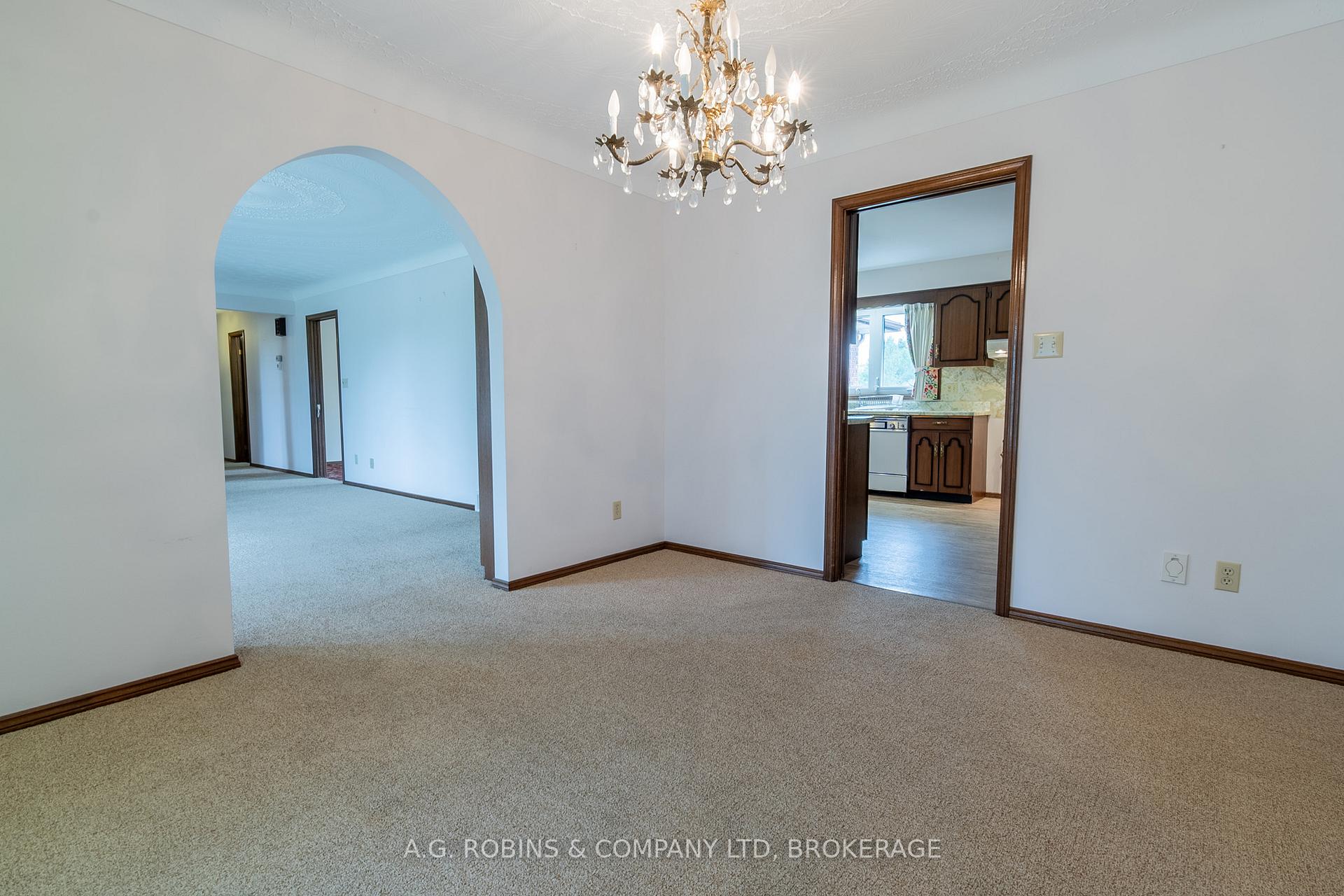 Photo 10 of 152 Doan's Ridge Road, Welland, Cooks Mills — HOMEH