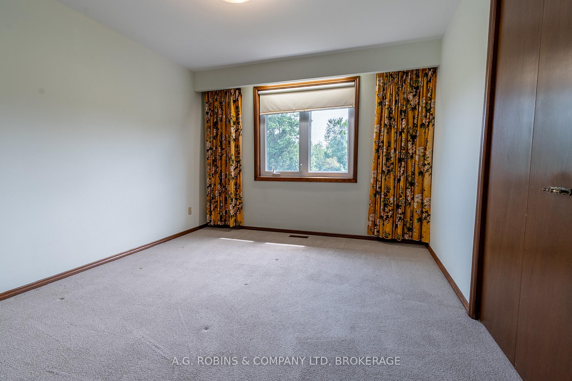 Photo 19 of 152 Doan's Ridge Road, Welland, Cooks Mills — HOMEH