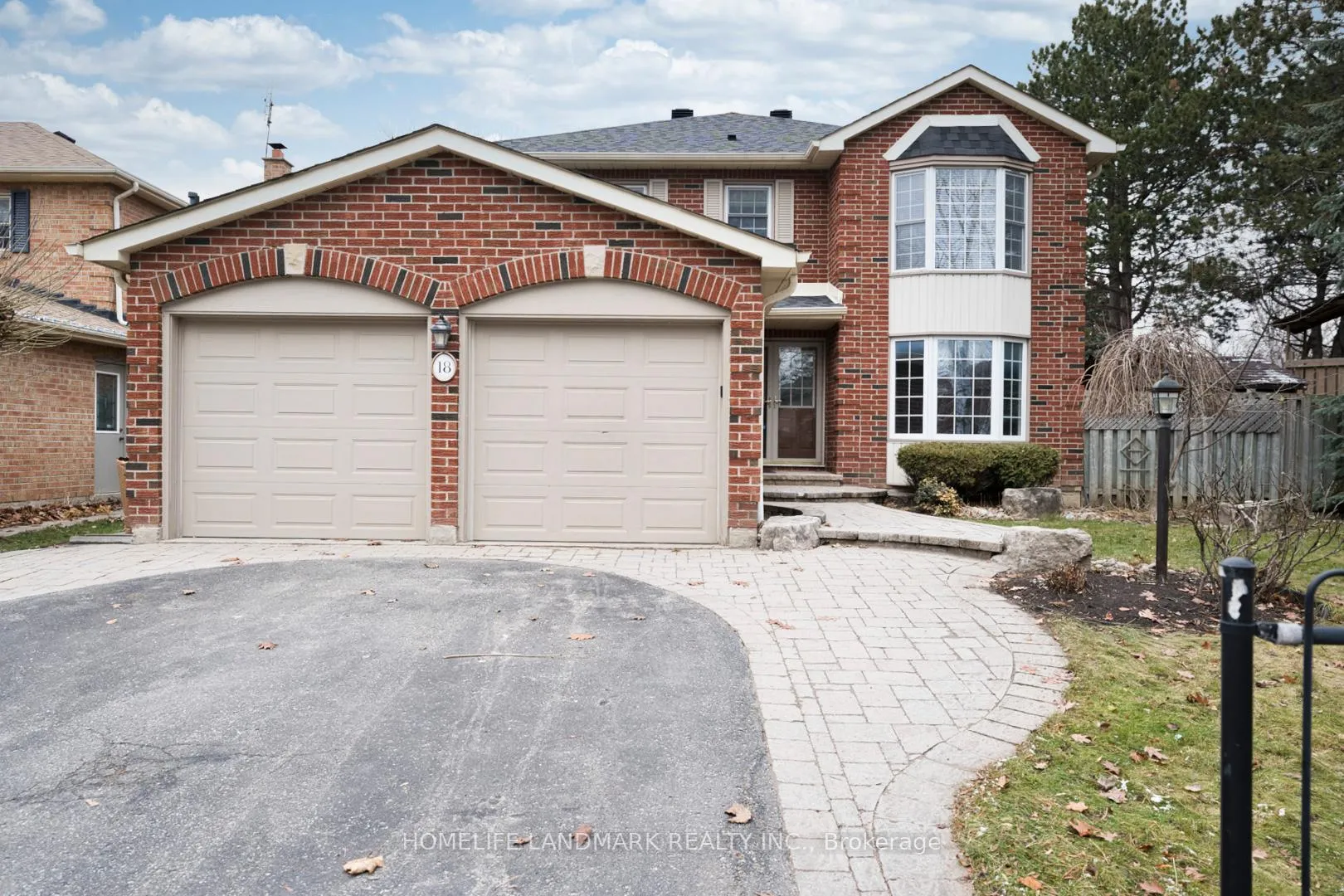 Photo 1 of 18 Glen Dhu Drive, Whitby, Rolling Acres — HOMEH