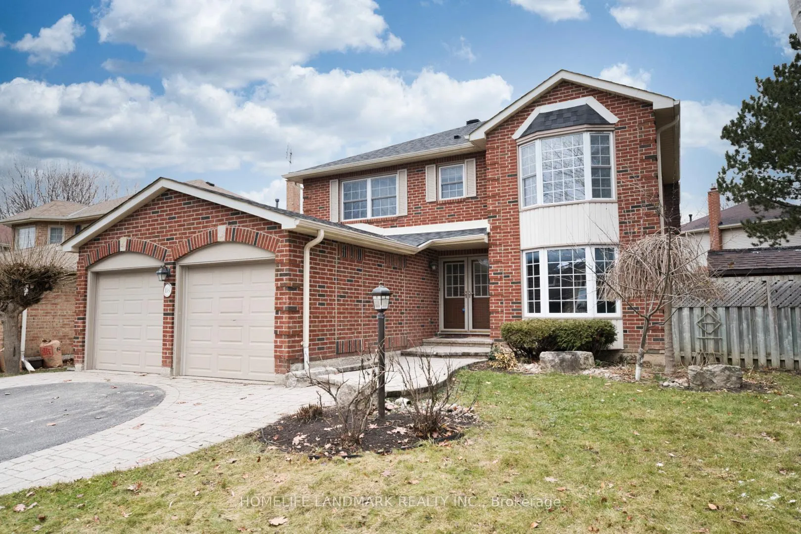 Photo 2 of 18 Glen Dhu Drive, Whitby, Rolling Acres — HOMEH