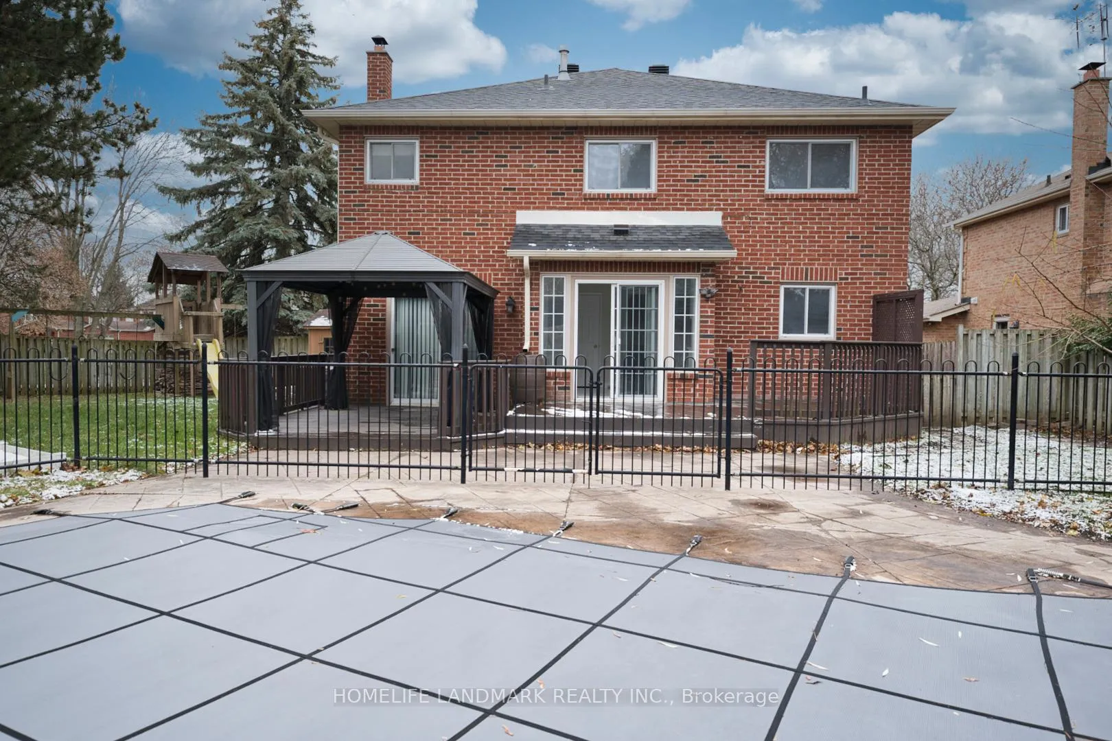 Photo 43 of 18 Glen Dhu Drive, Whitby, Rolling Acres — HOMEH