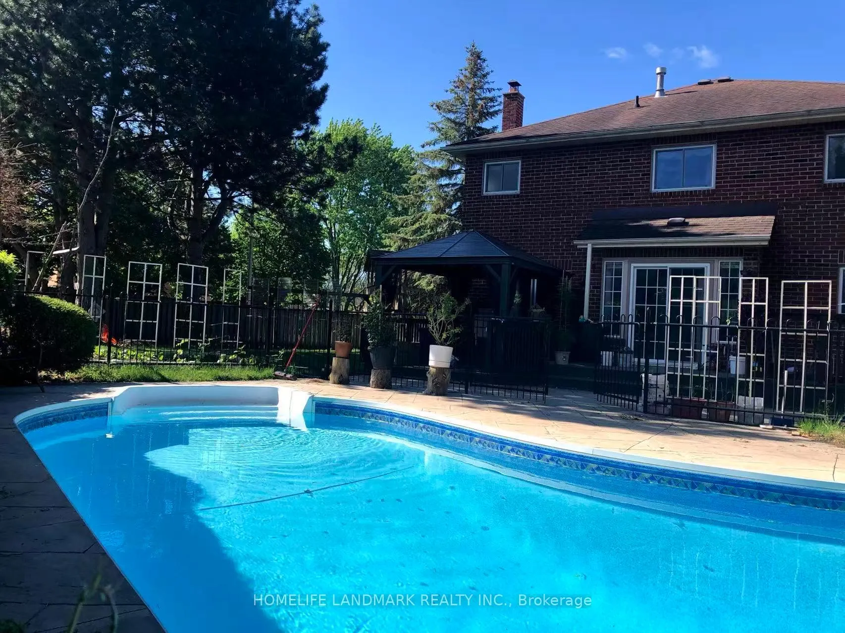 Photo 47 of 18 Glen Dhu Drive, Whitby, Rolling Acres — HOMEH