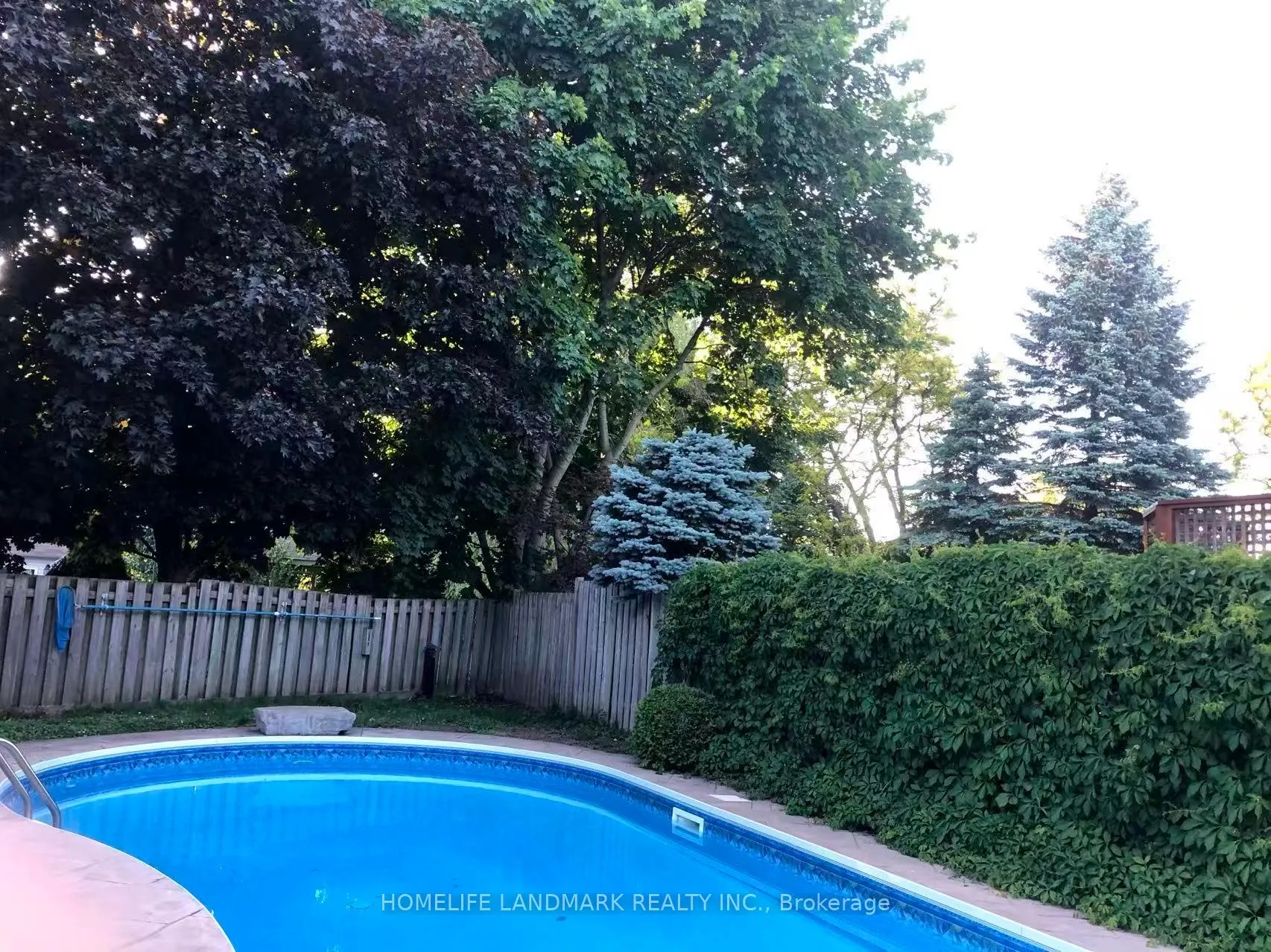 Photo 48 of 18 Glen Dhu Drive, Whitby, Rolling Acres — HOMEH