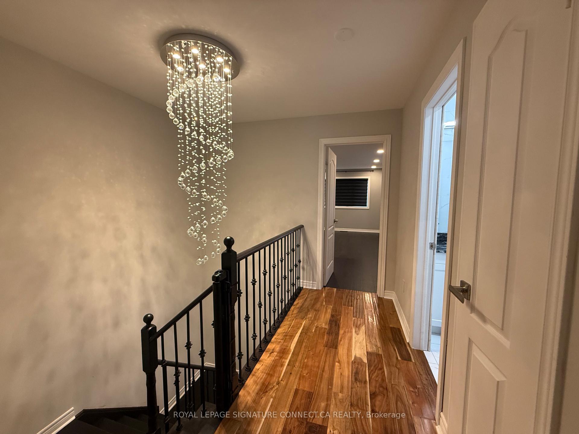 Photo 13 of 119 Carrier Crescent, Vaughan, Patterson — HOMEH