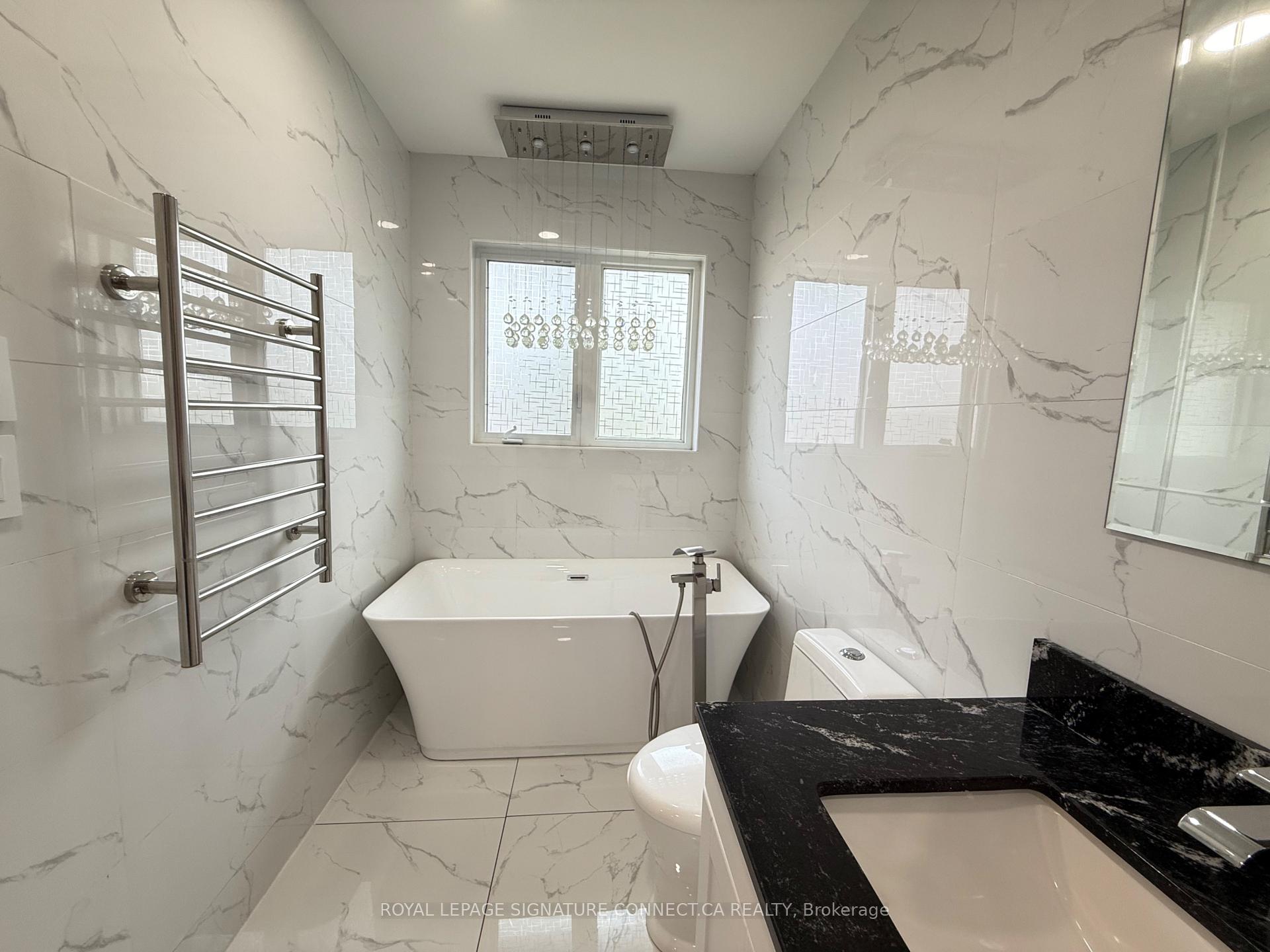 Photo 14 of 119 Carrier Crescent, Vaughan, Patterson — HOMEH