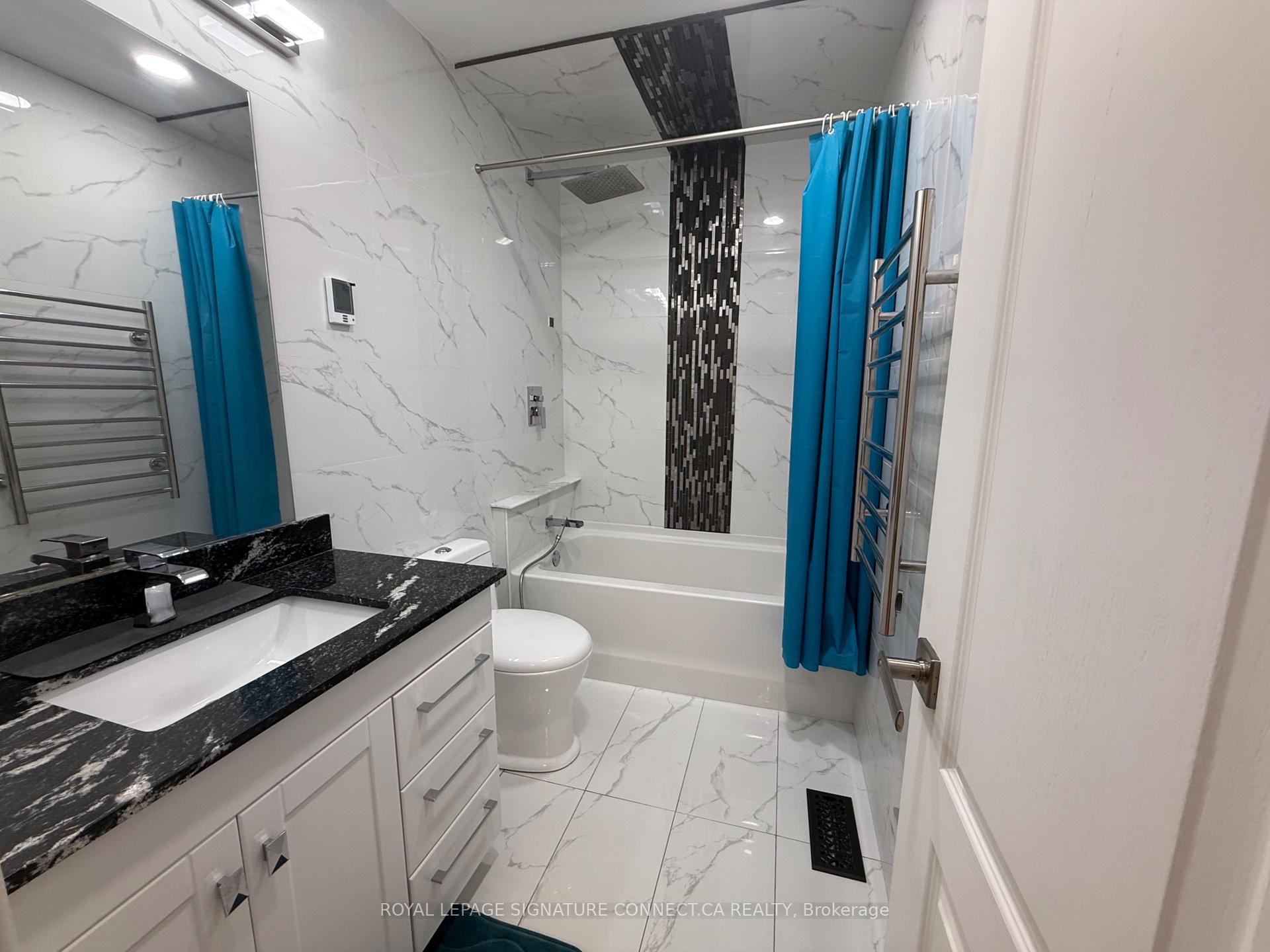 Photo 18 of 119 Carrier Crescent, Vaughan, Patterson — HOMEH