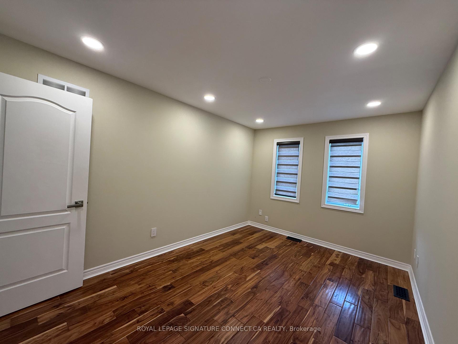 Photo 22 of 119 Carrier Crescent, Vaughan, Patterson — HOMEH