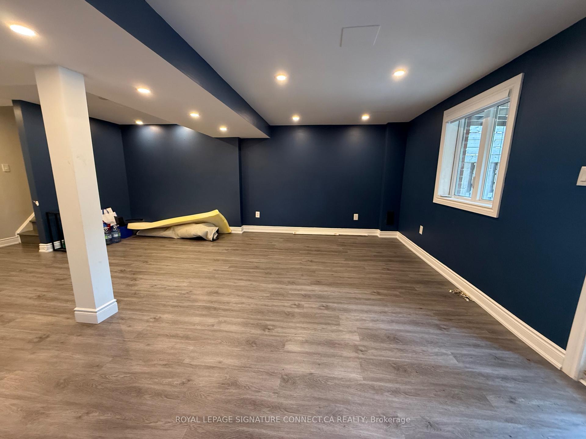 Photo 30 of 119 Carrier Crescent, Vaughan, Patterson — HOMEH