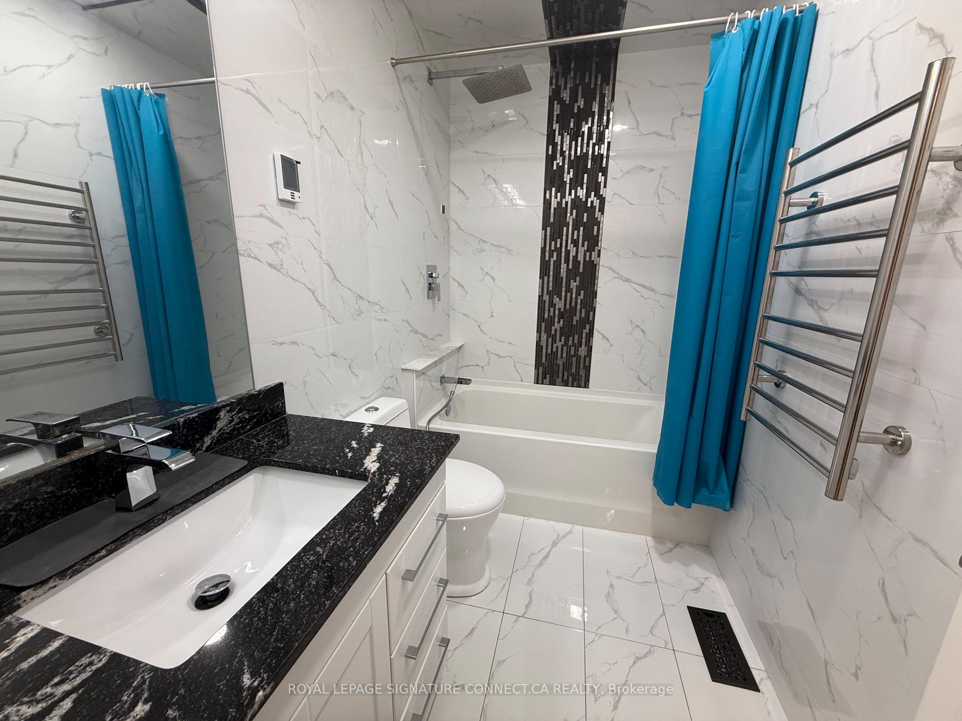 Photo 32 of 119 Carrier Crescent, Vaughan, Patterson — HOMEH