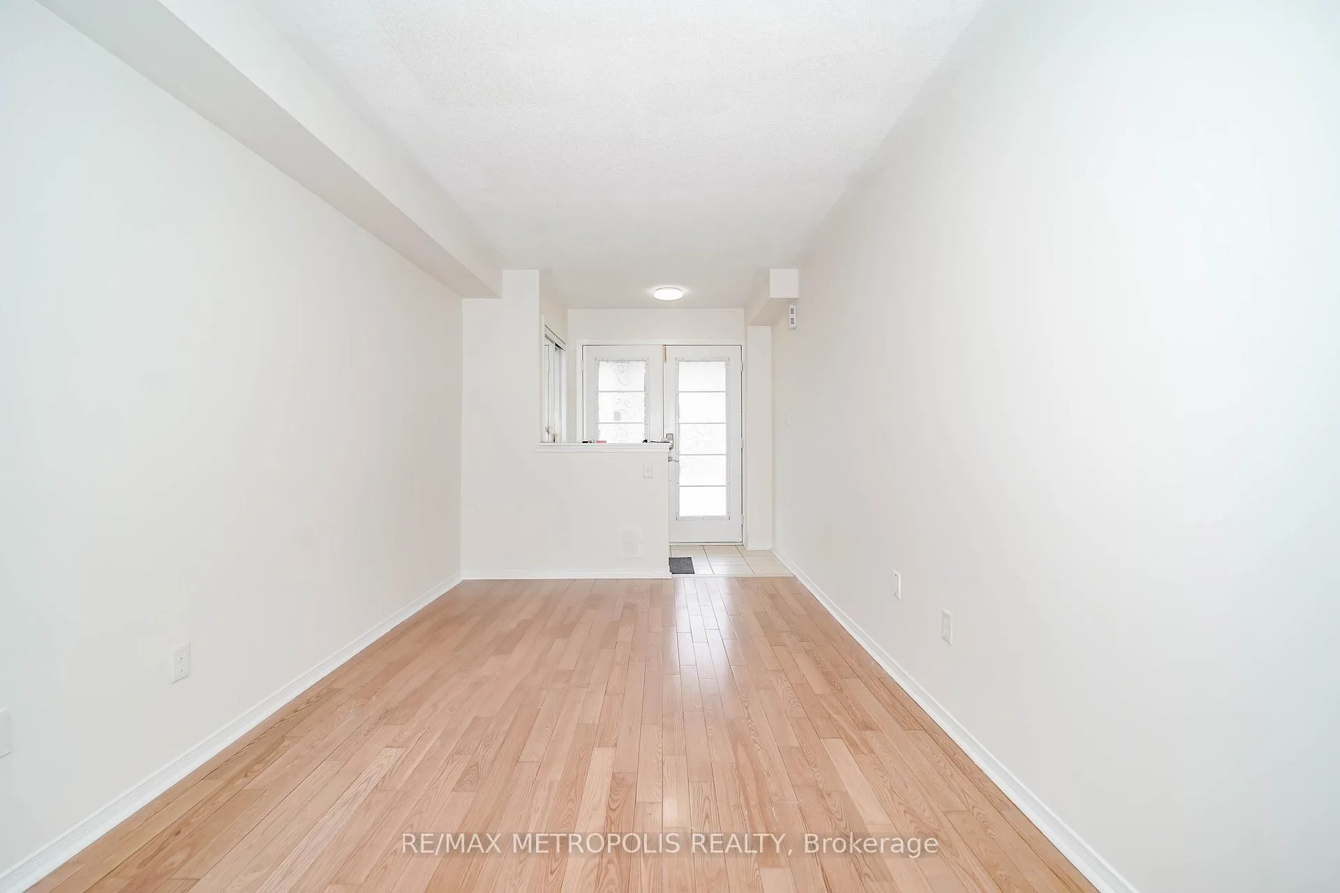 Photo 5 of 28 Talbotshire Street, Ajax, South West — HOMEH